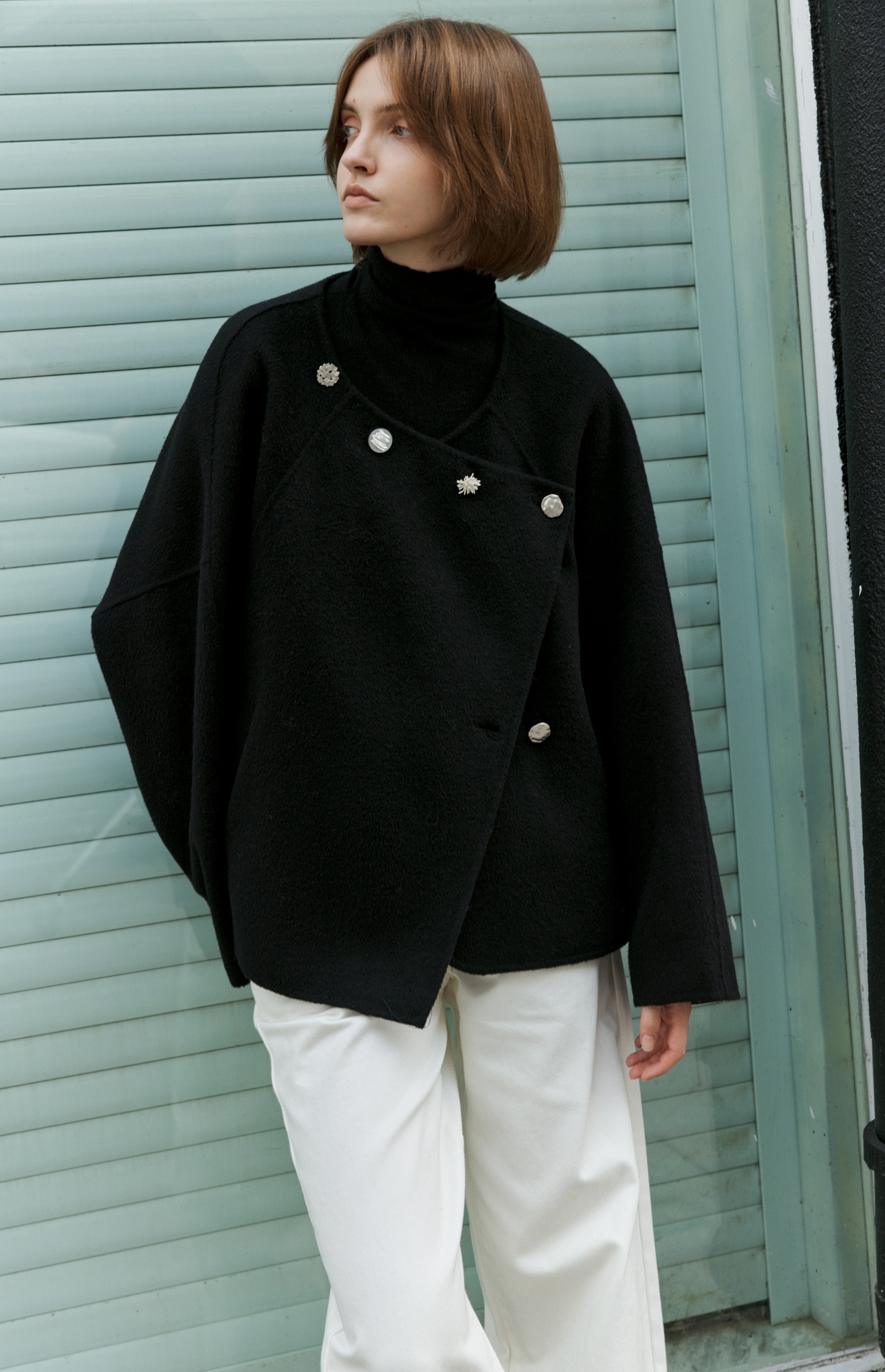 ASSORTED BUTTON WOOL COAT / アソーテッドボタンウールコート