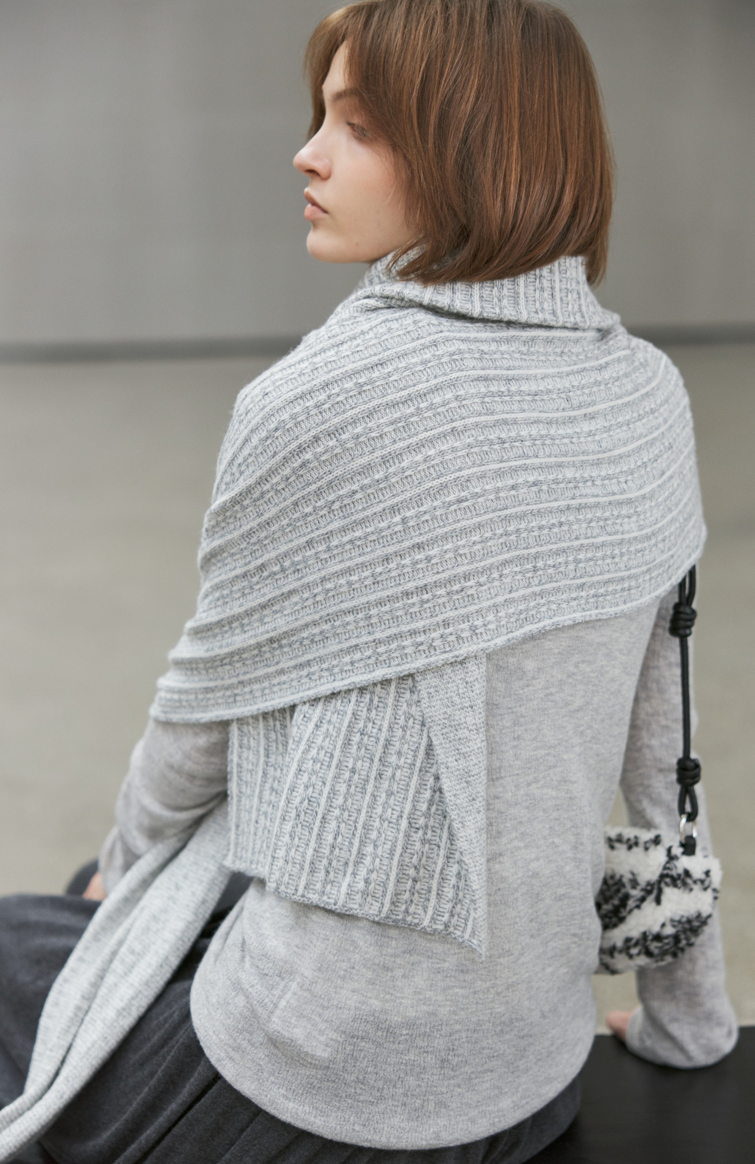 ASYMMETRIC TURTLE KNIT SCARF / アシンメトリータートルニットスカーフ