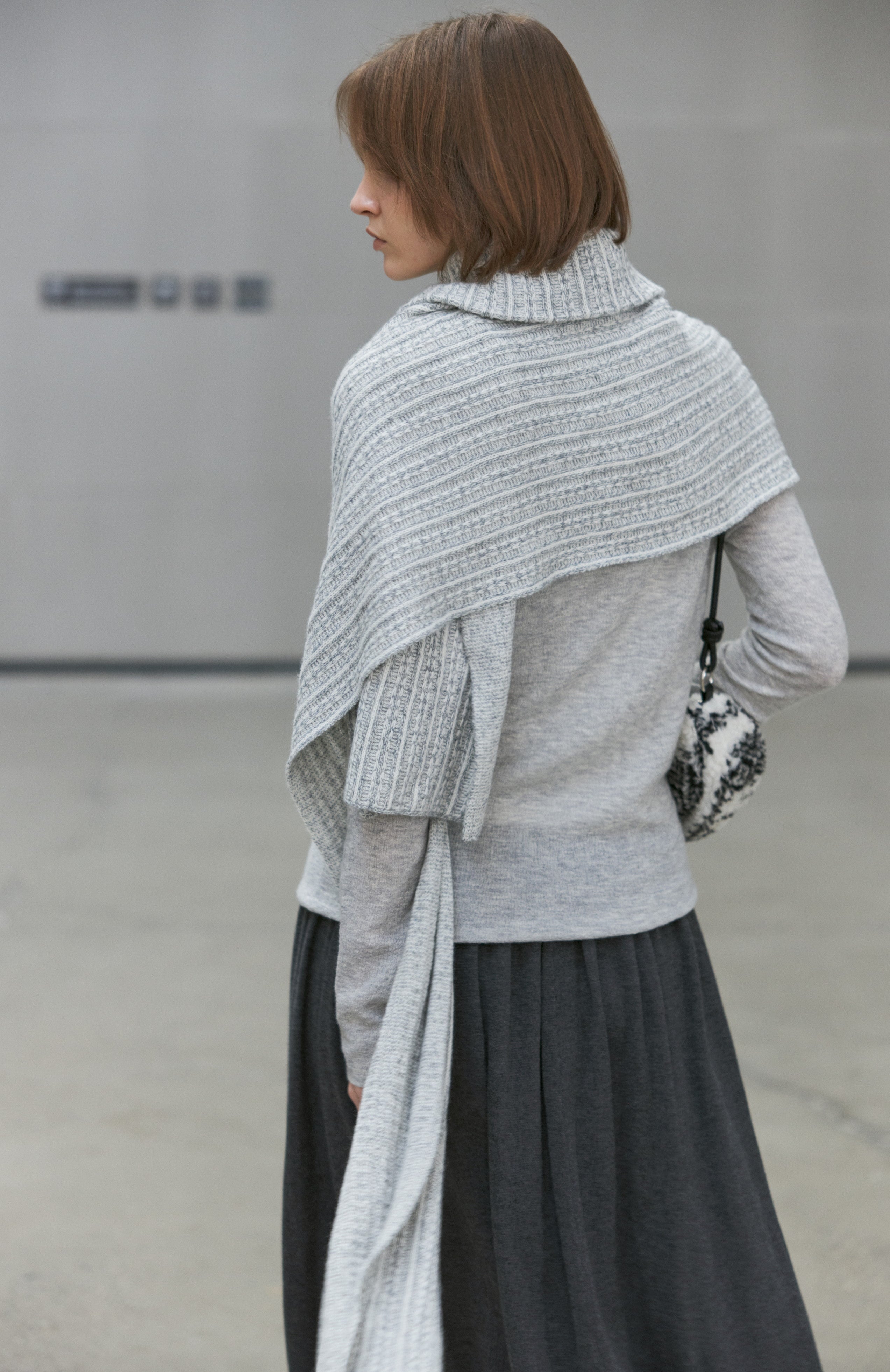 ASYMMETRIC TURTLE KNIT SCARF / アシンメトリータートルニットスカーフ