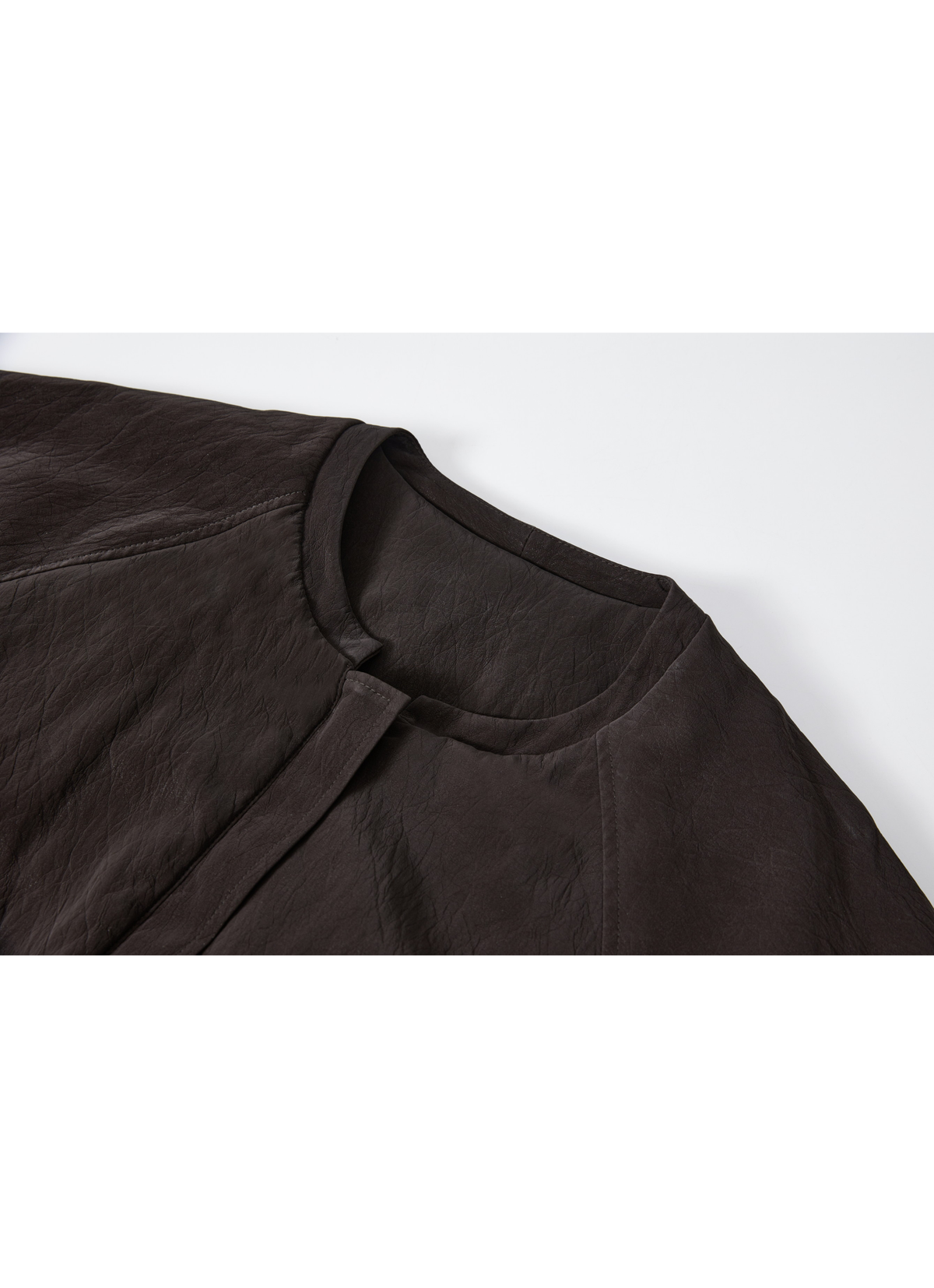MATTE LEATHER SCARF DOWN