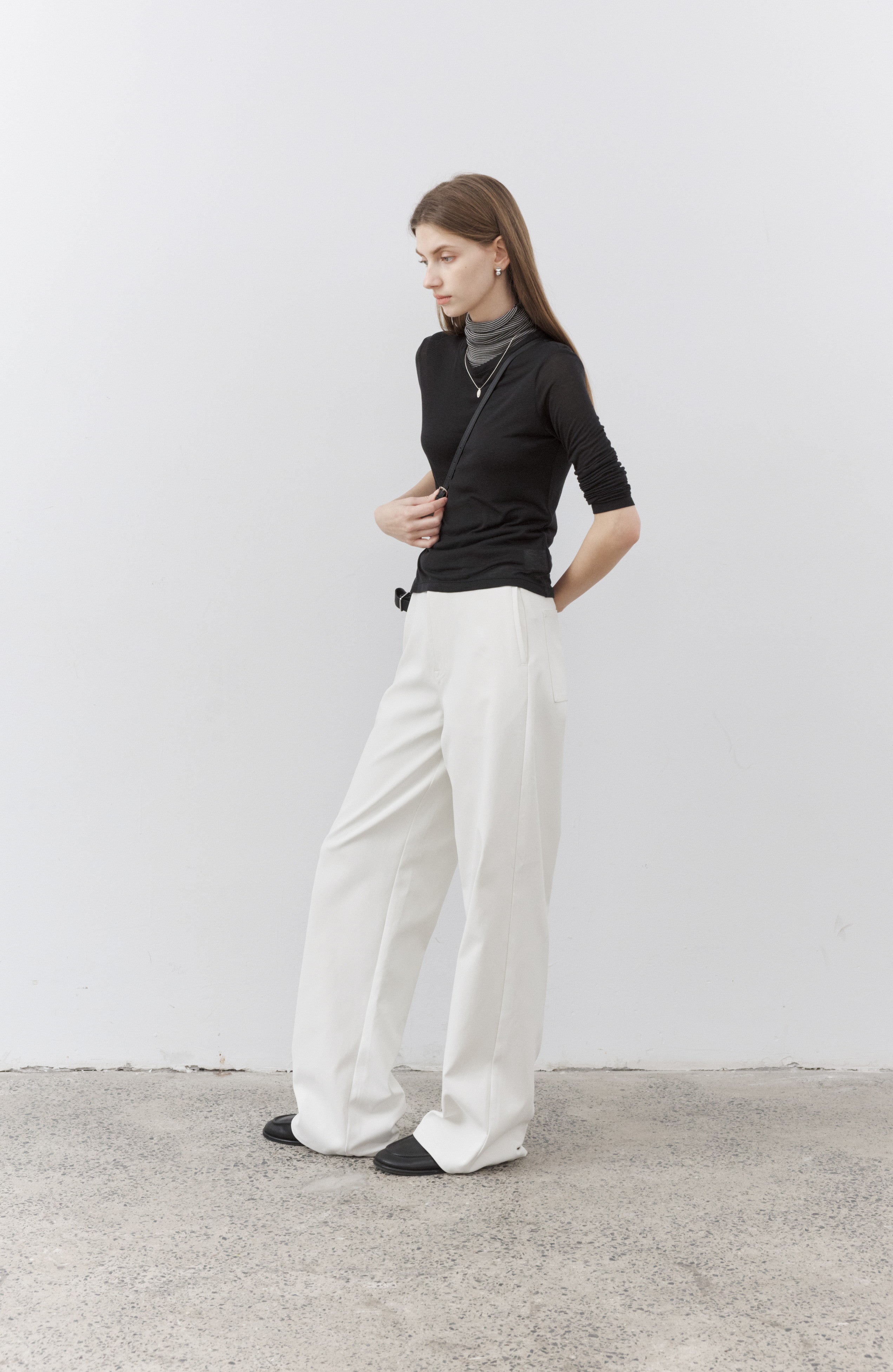 WHITE LOOSE SOFT PANTS