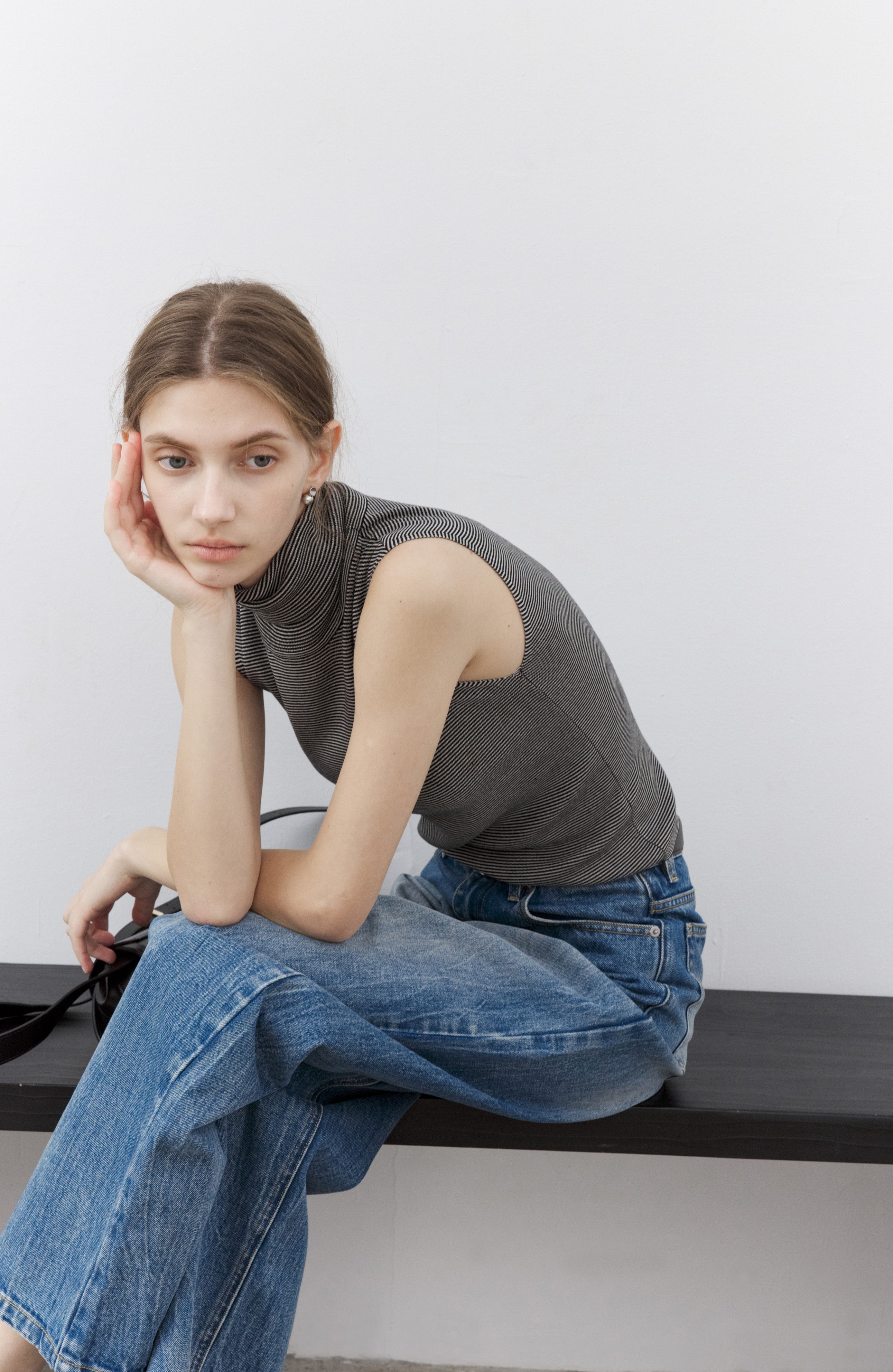 BASIC STRAIGHT JEANS