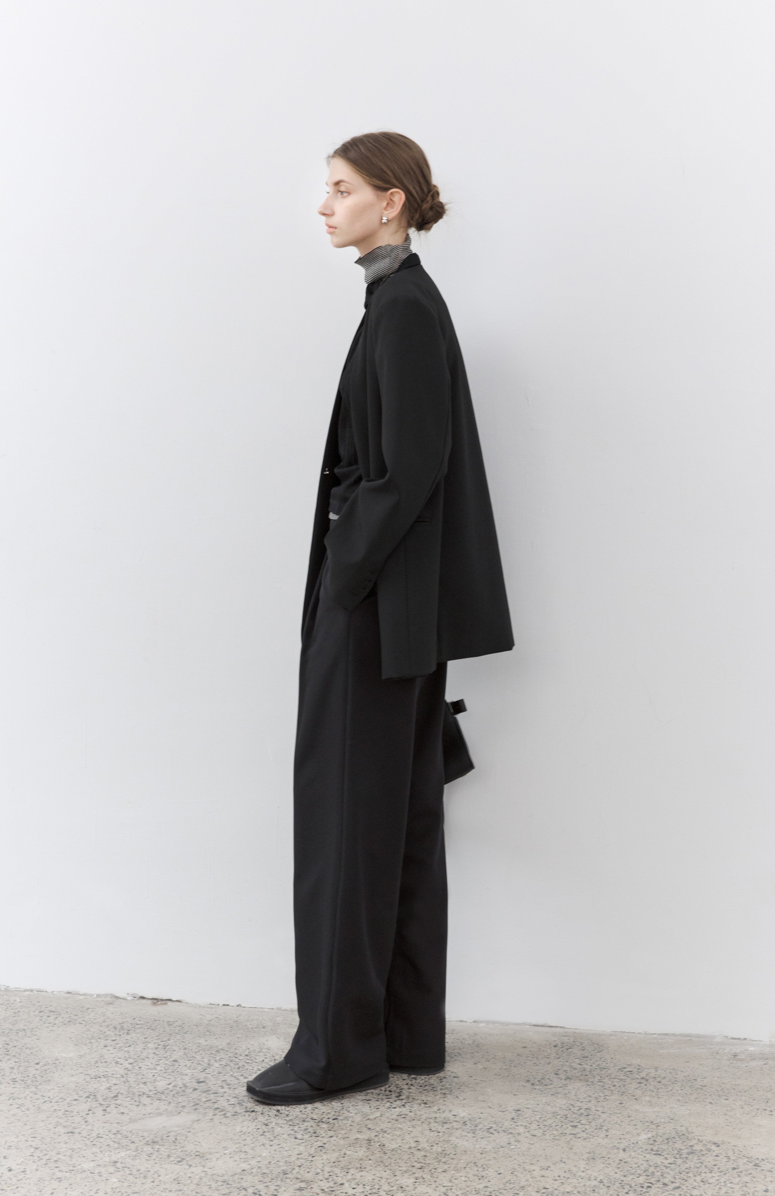 DRAPE STRAIGHT SLACKS