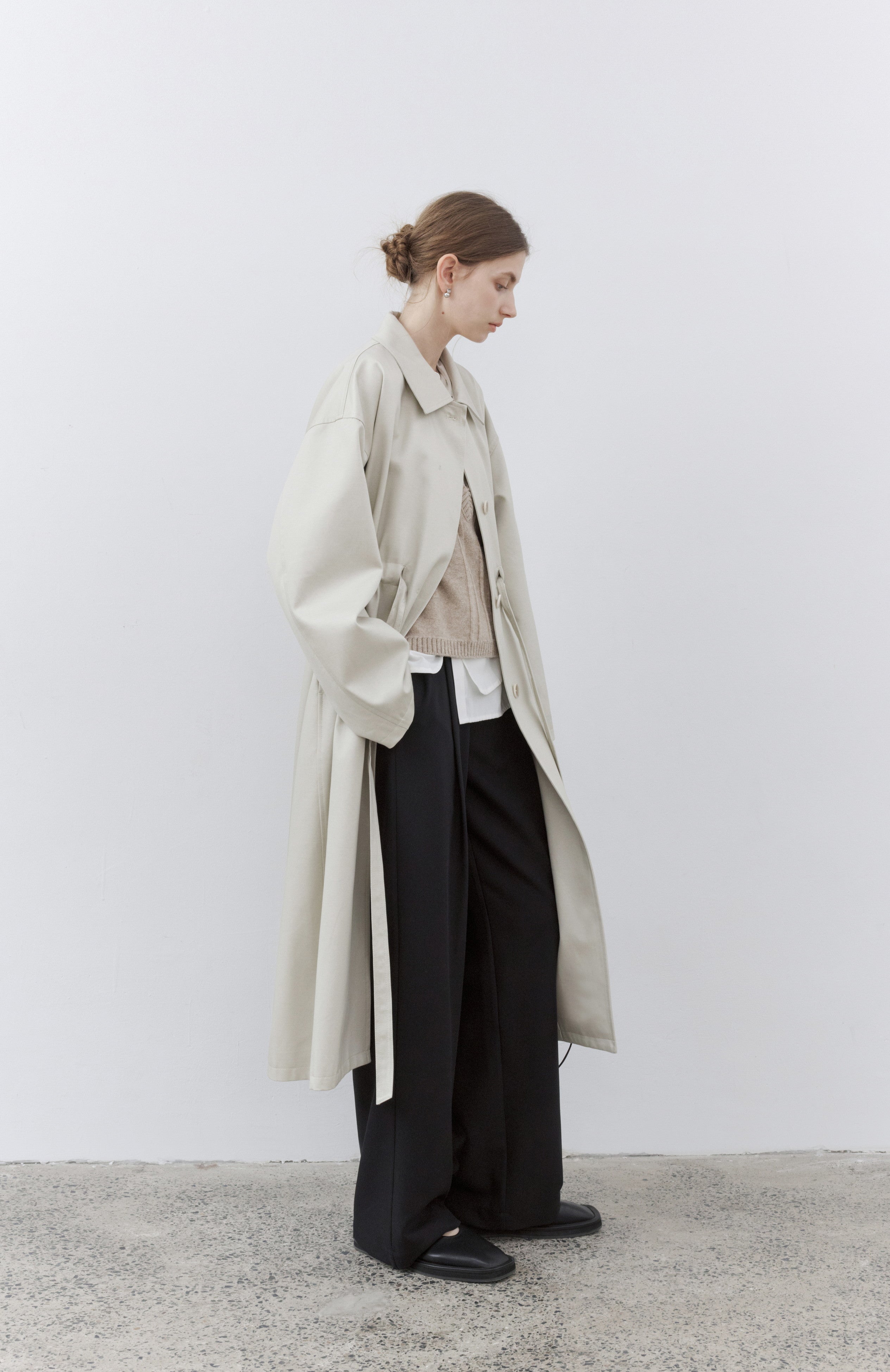 DRAPE STRAIGHT SLACKS