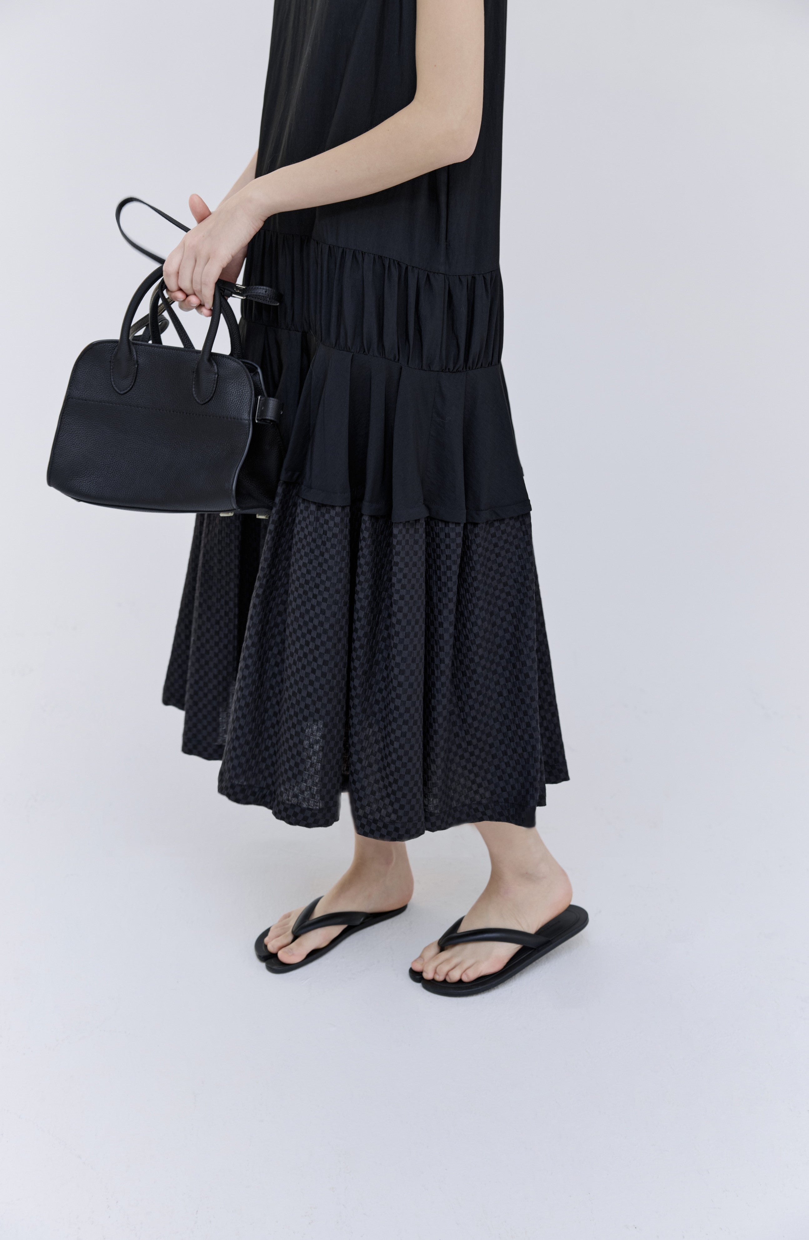 HEM EDGE TIERED DRESS / ヘムエッジティアードワンピース