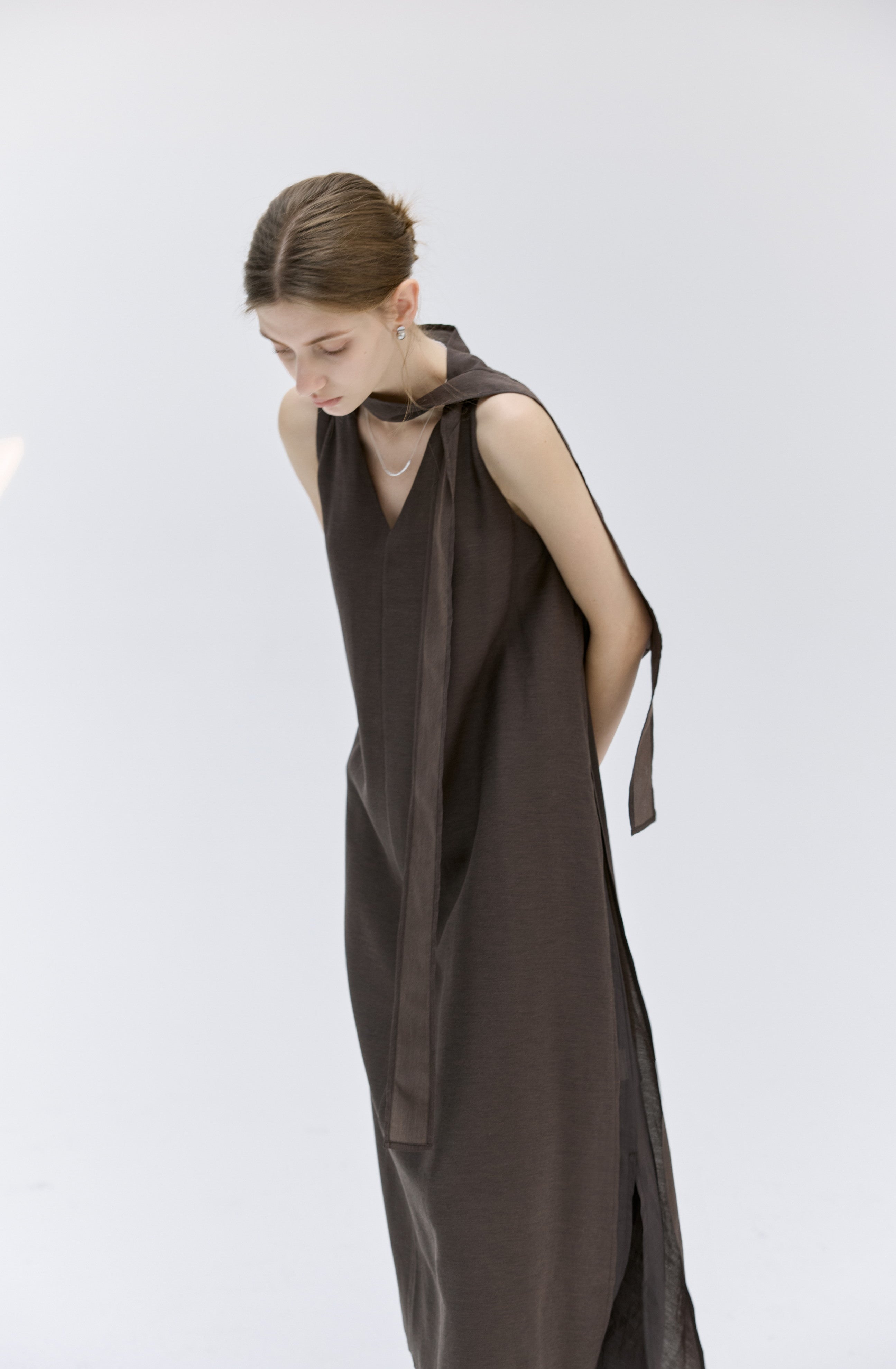 HALTER NECK FLARE DRESS / ホルターネックフレアワンピース