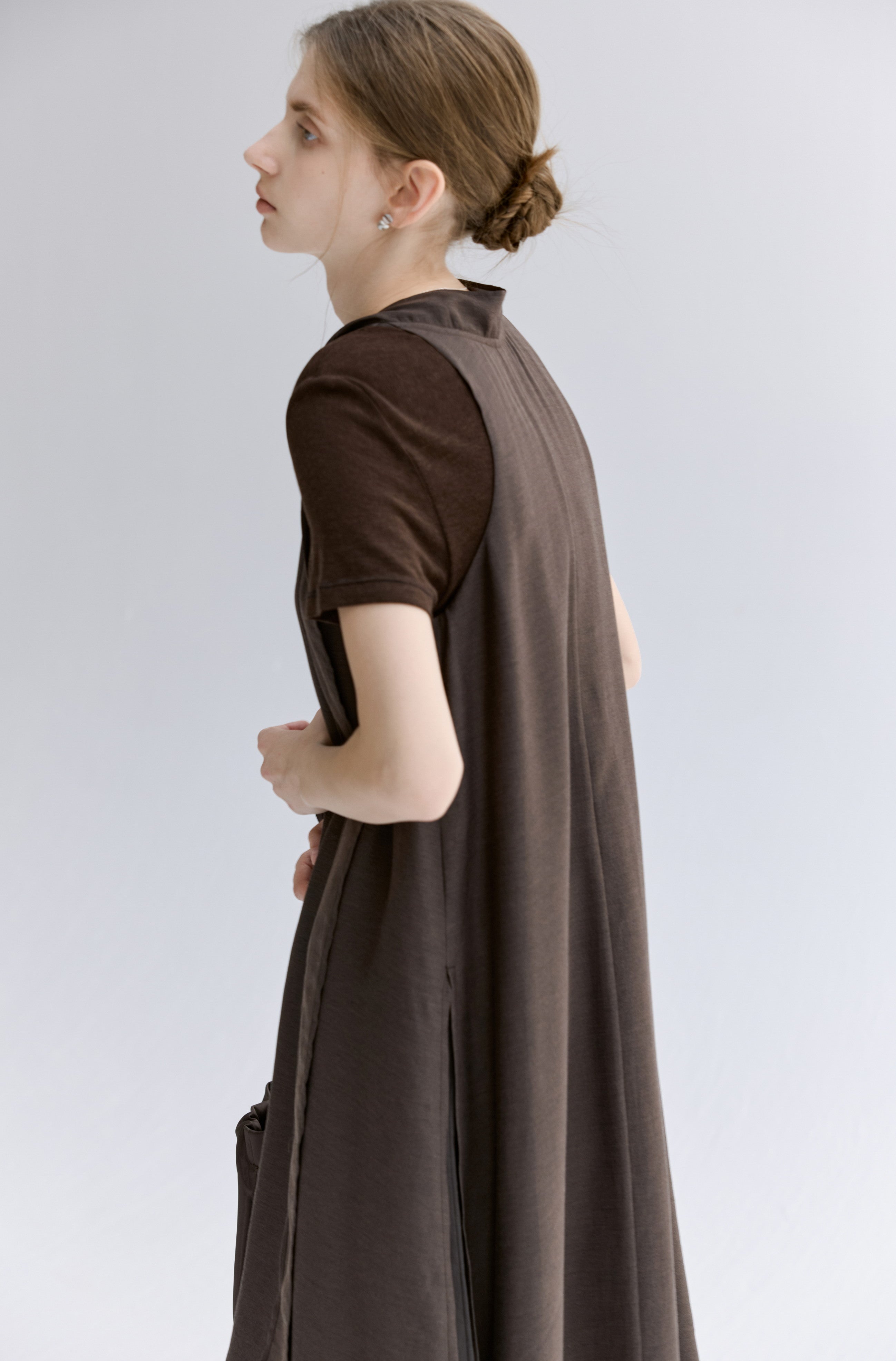 HALTER NECK FLARE DRESS / ホルターネックフレアワンピース