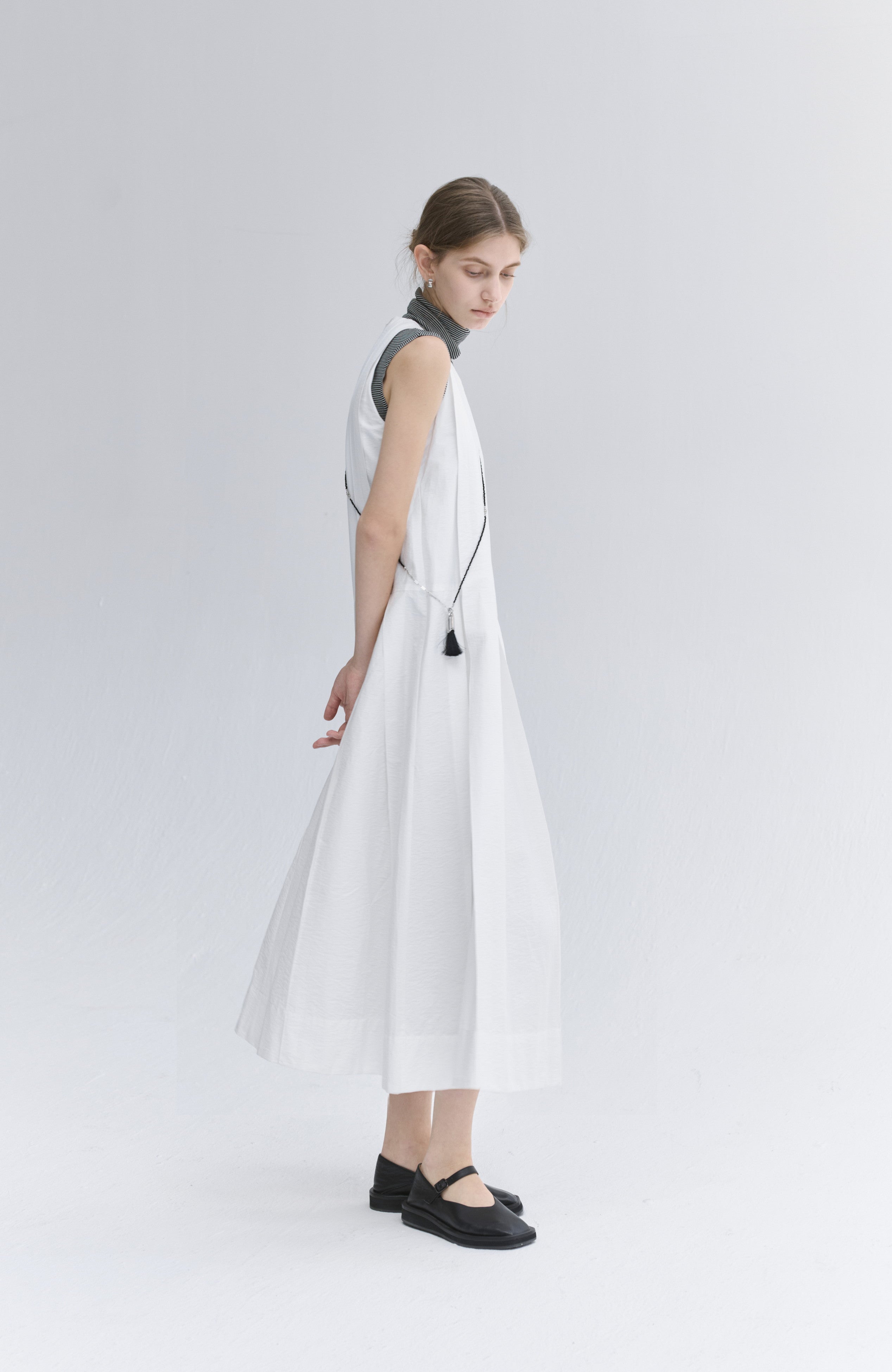 PLEATED SENSE NATURAL DRESS