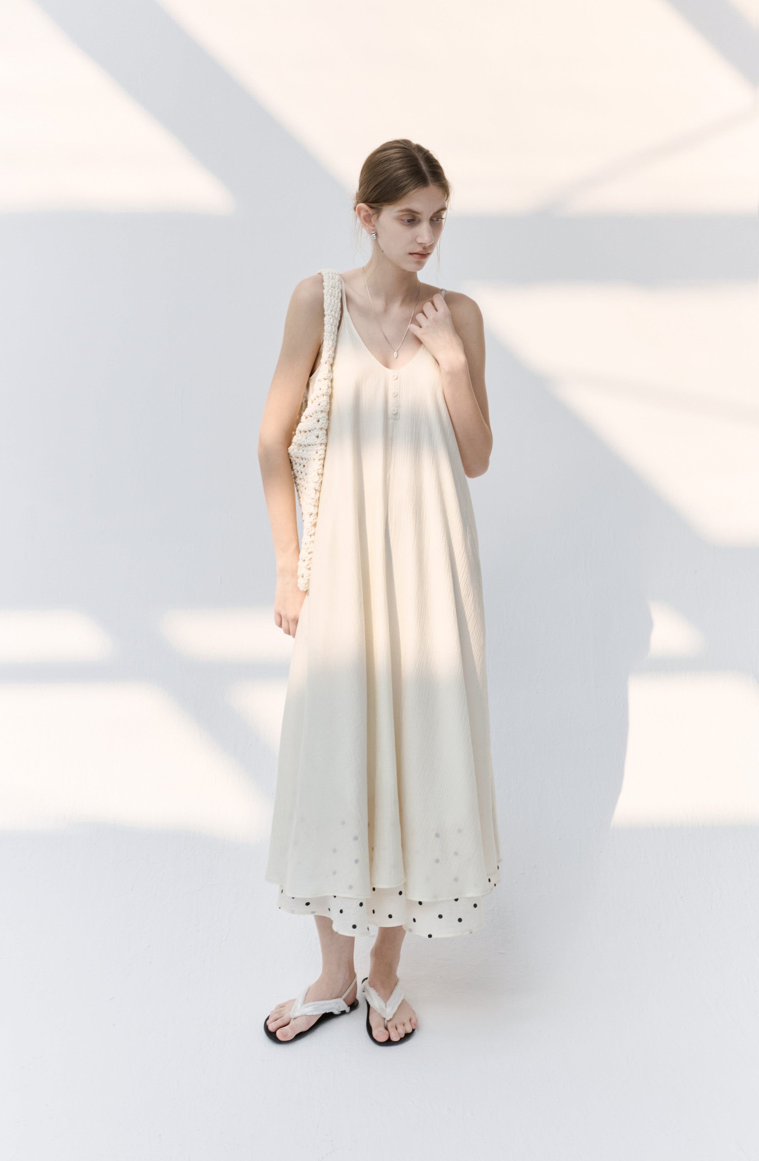 POLKA DOT FLARE DRESS / 물방울 플레어 원피스