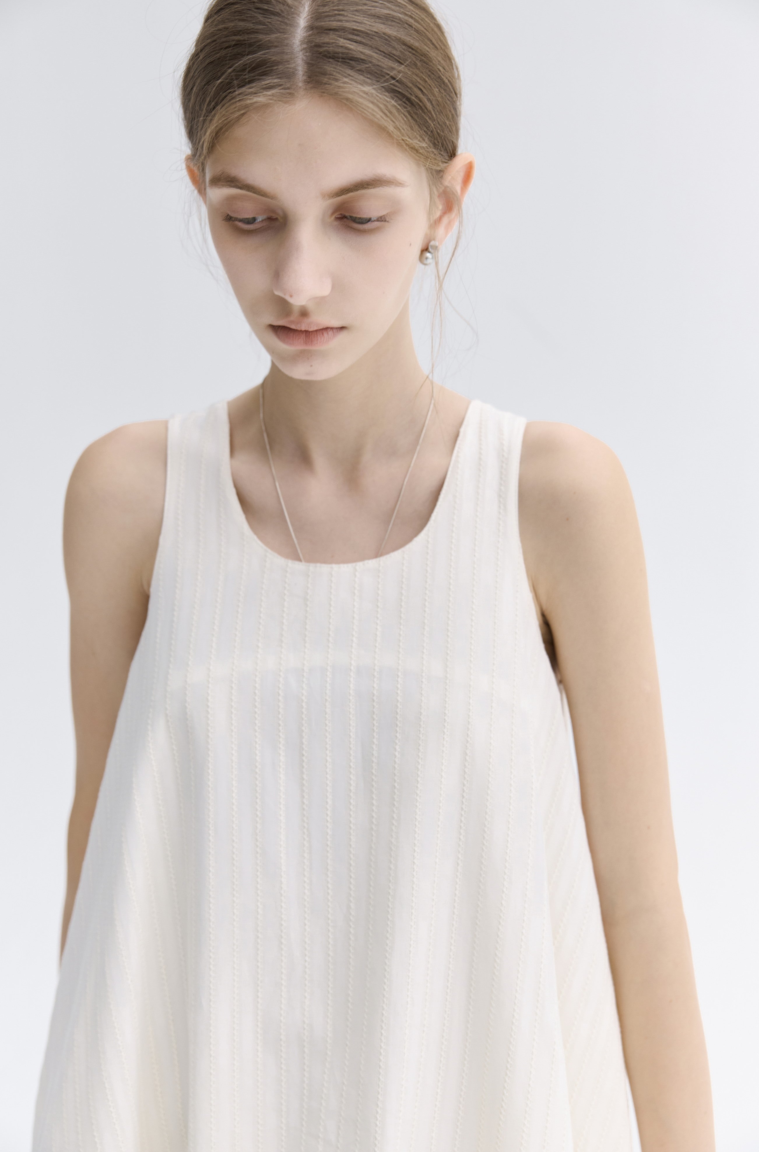 BACK SLIT BALLOON DRESS / 백 슬릿 풍선 원피스