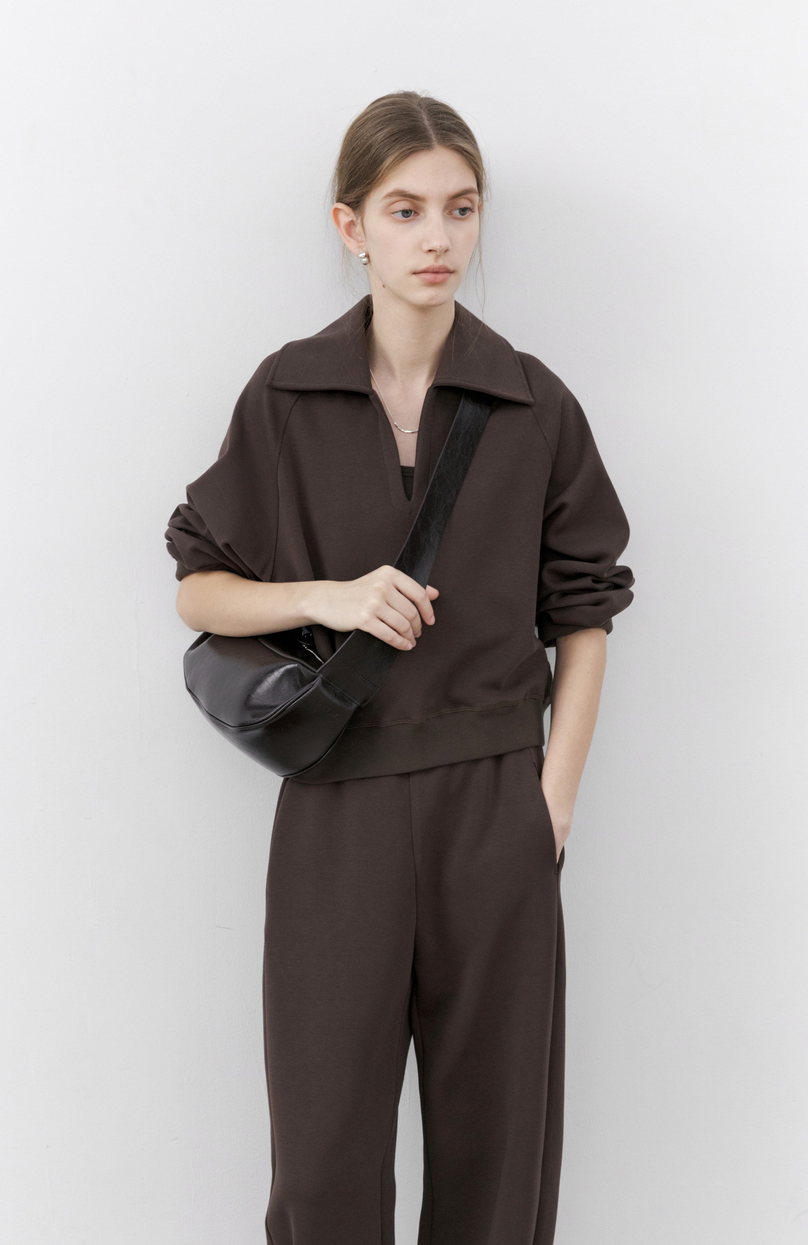 V-NECK LAPEL SWEATSHIRT/V 넥 래퍼 스웨트