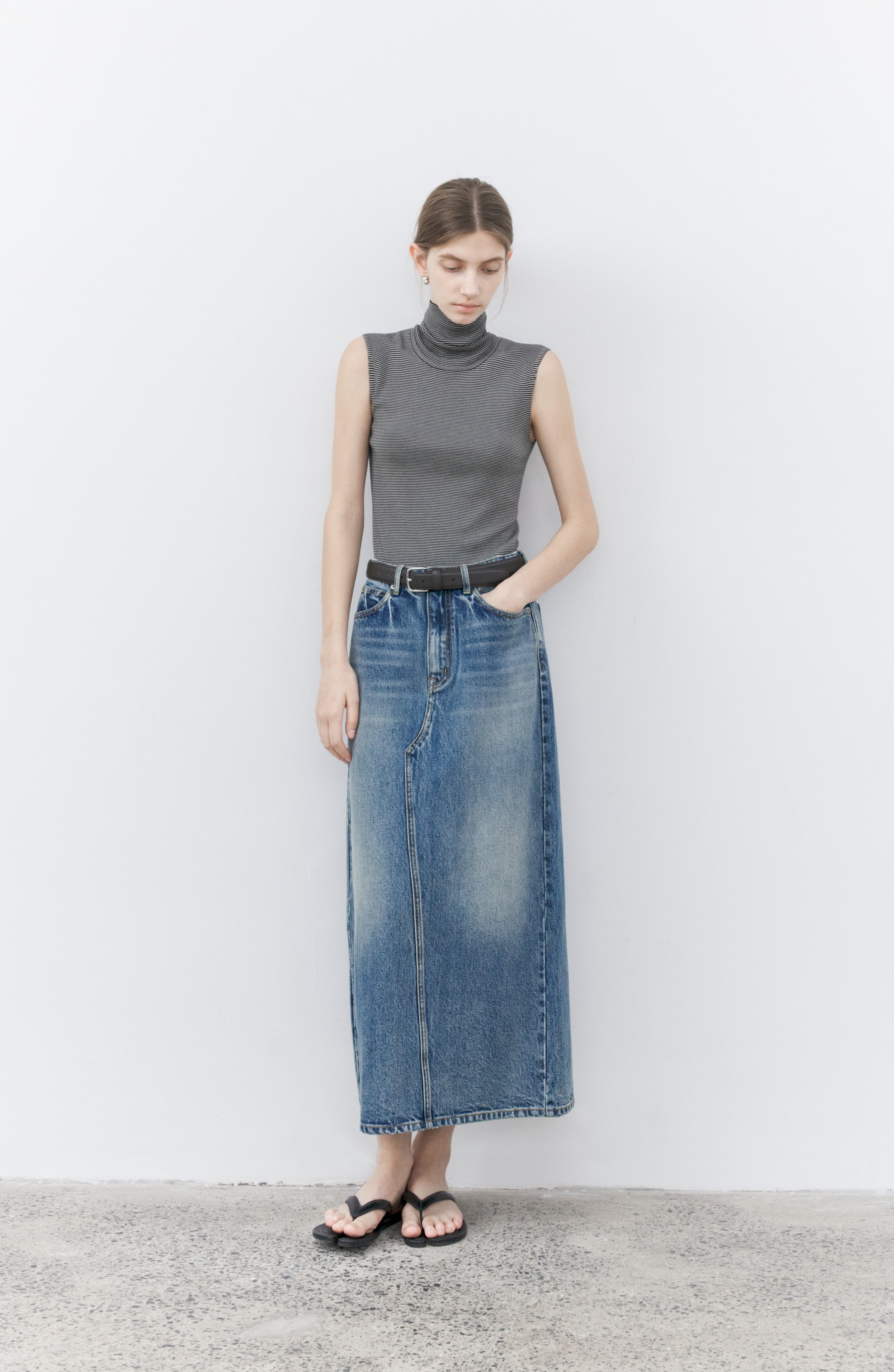 BASIC SLIT DENIM SKIRT