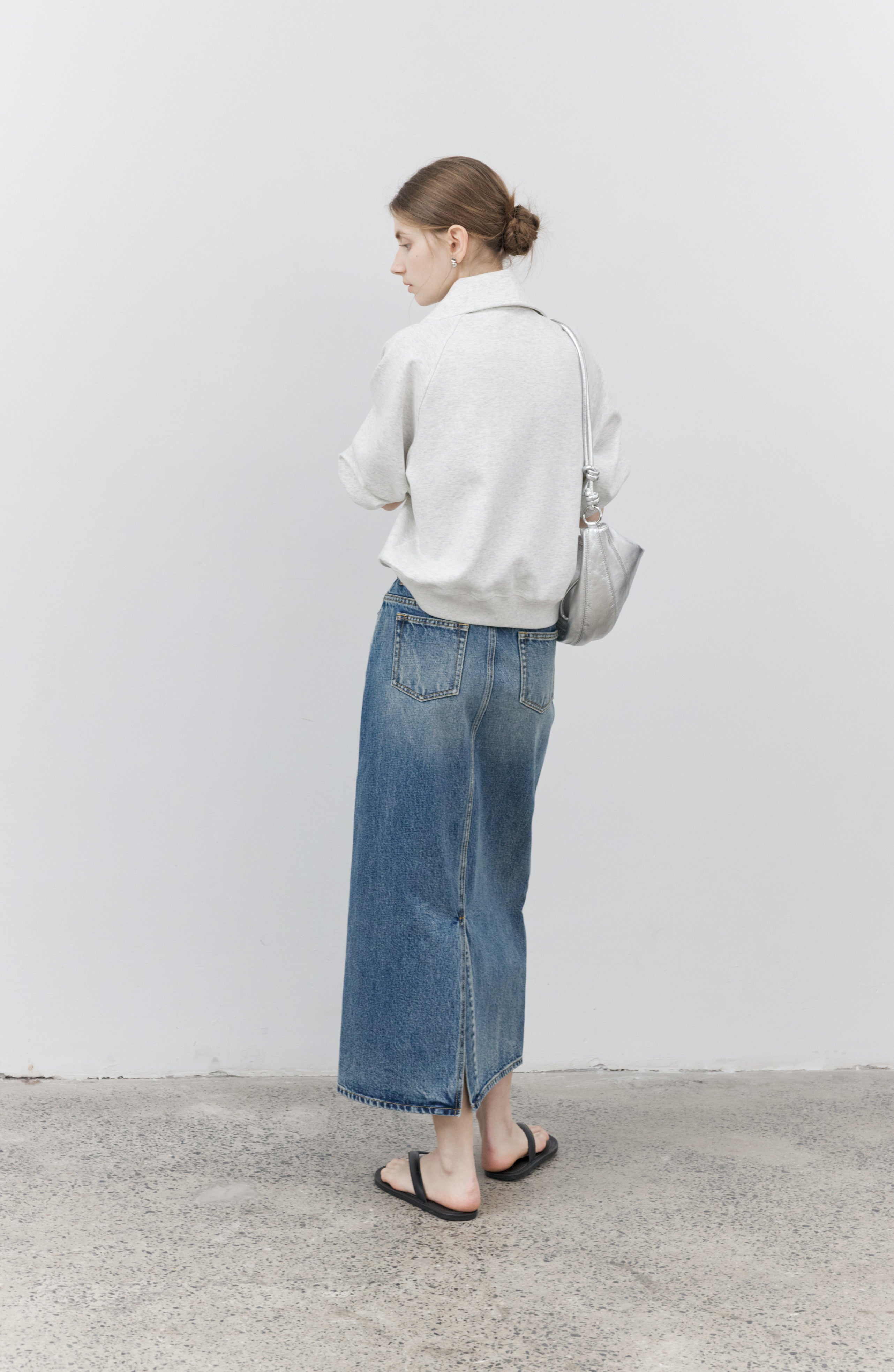 V-NECK LAPEL SWEATSHIRT/V 넥 래퍼 스웨트