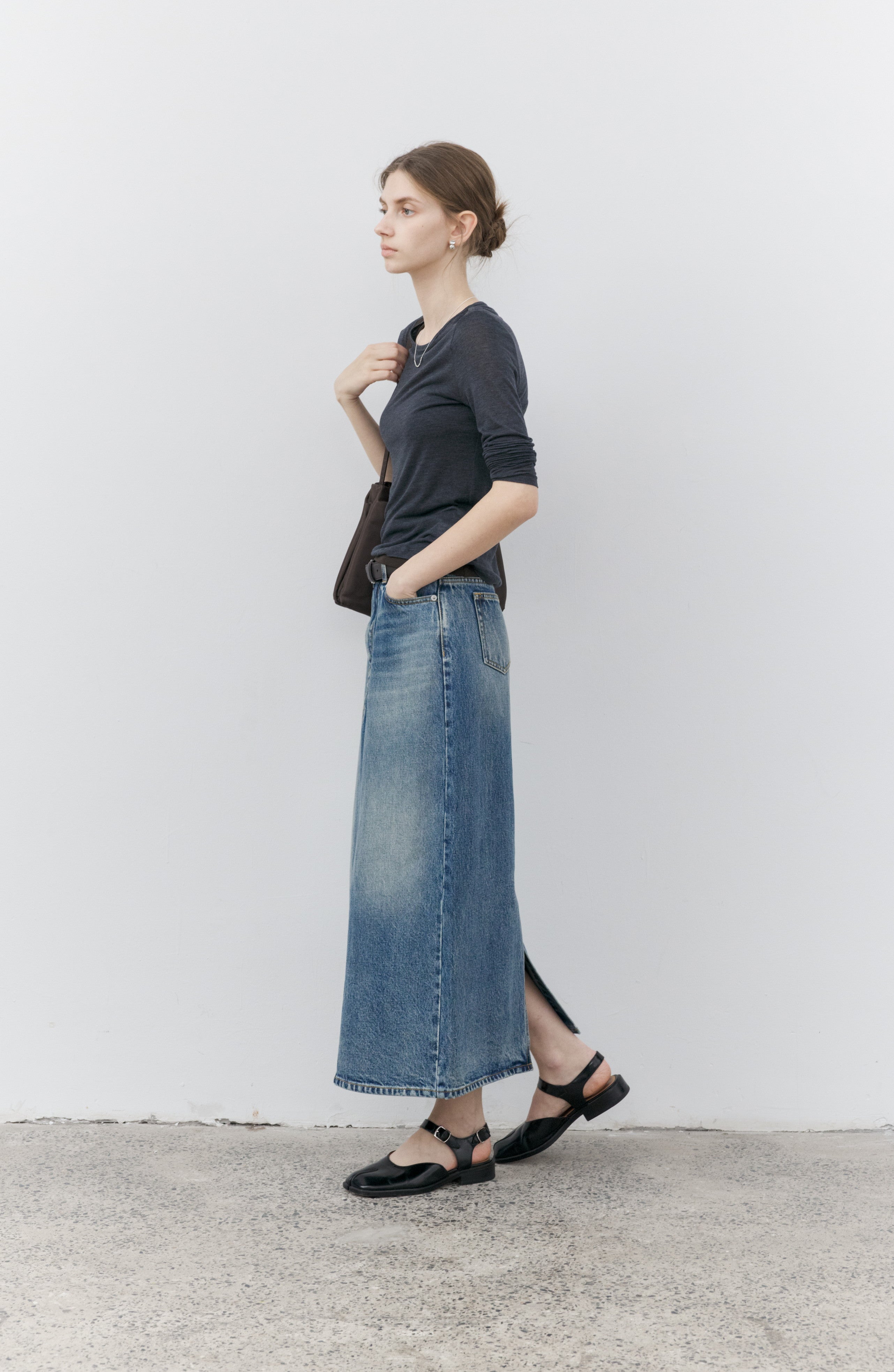 BASIC SLIT DENIM SKIRT