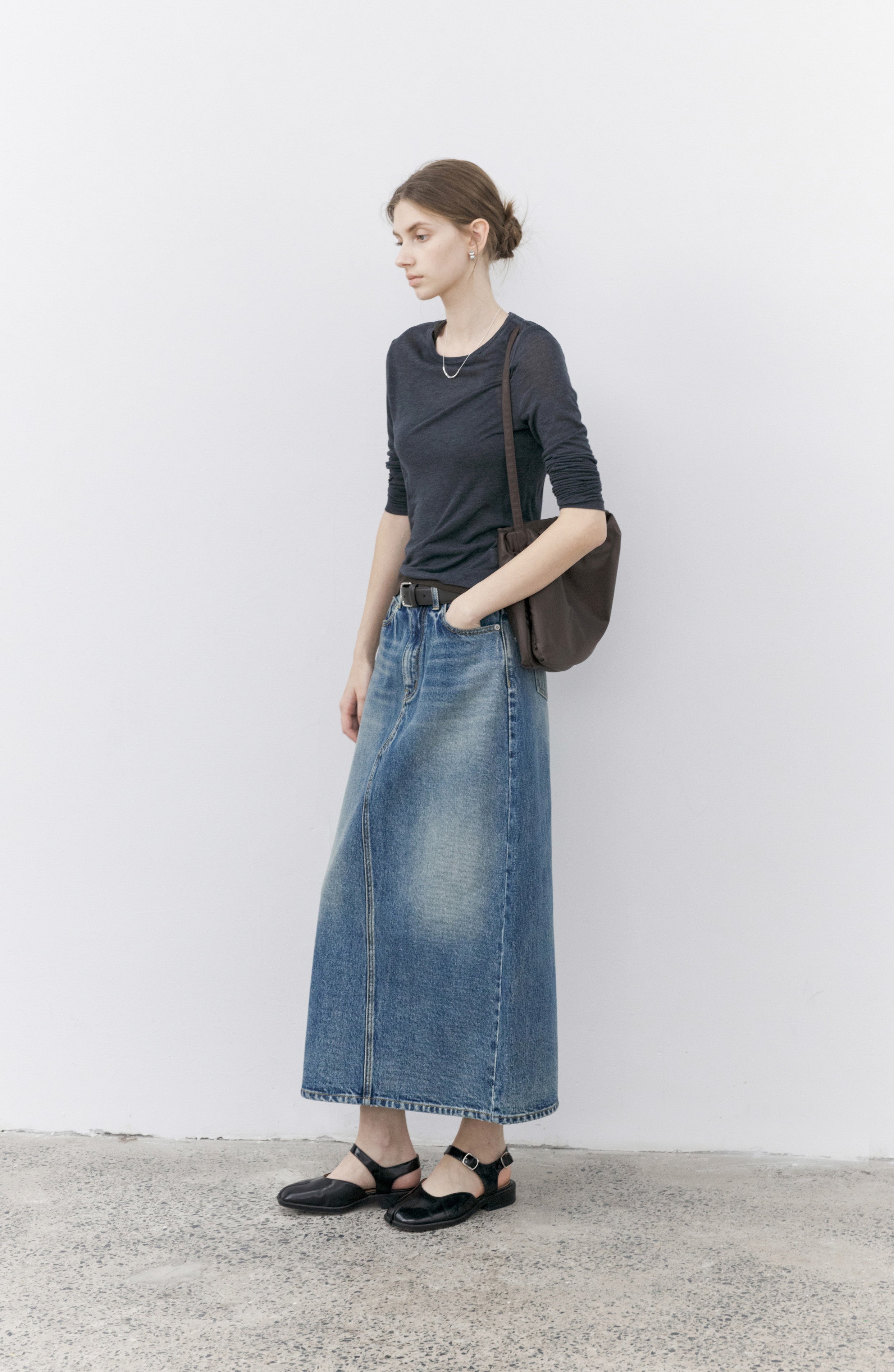BASIC SLIT DENIM SKIRT