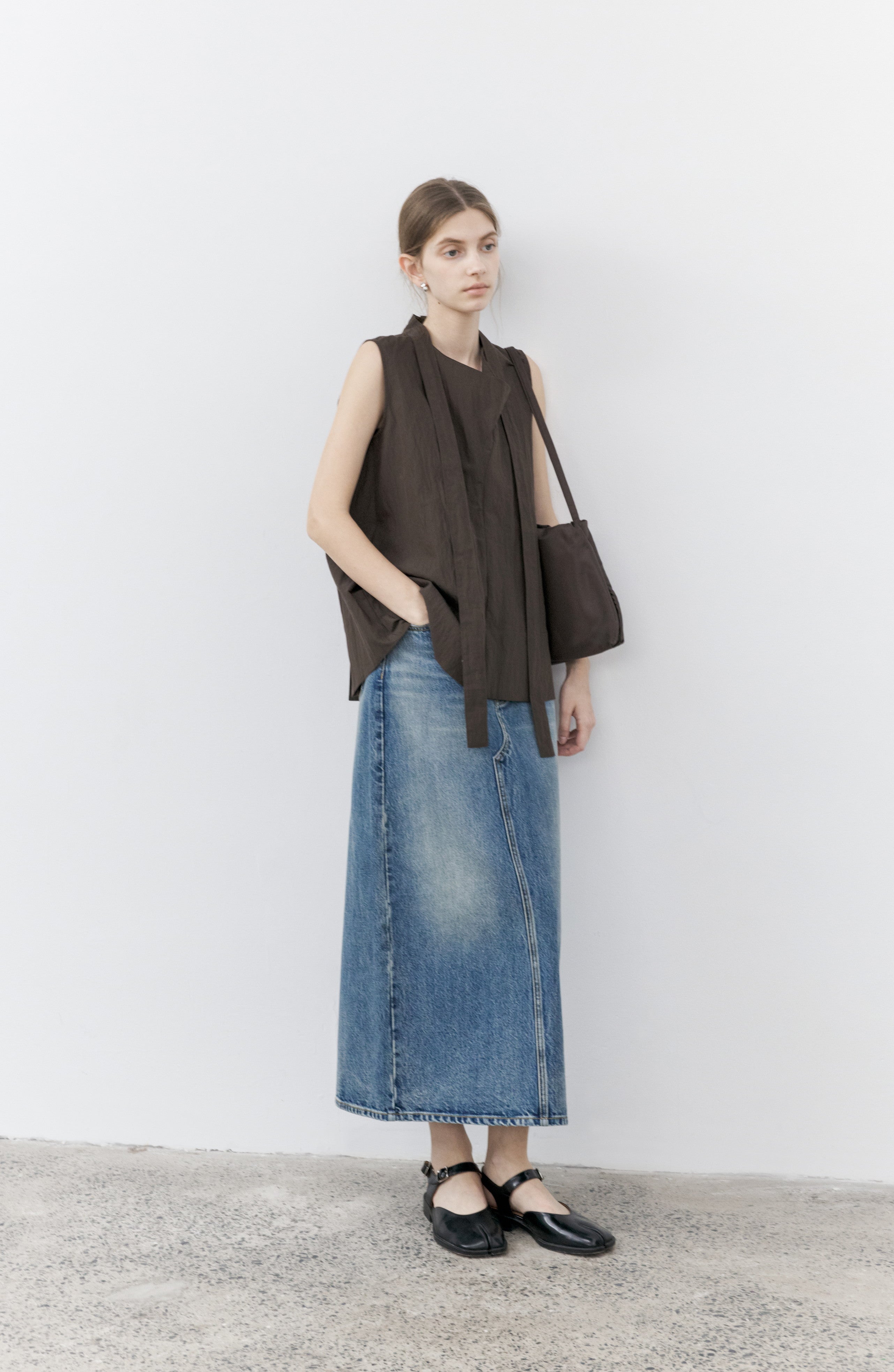 BASIC SLIT DENIM SKIRT