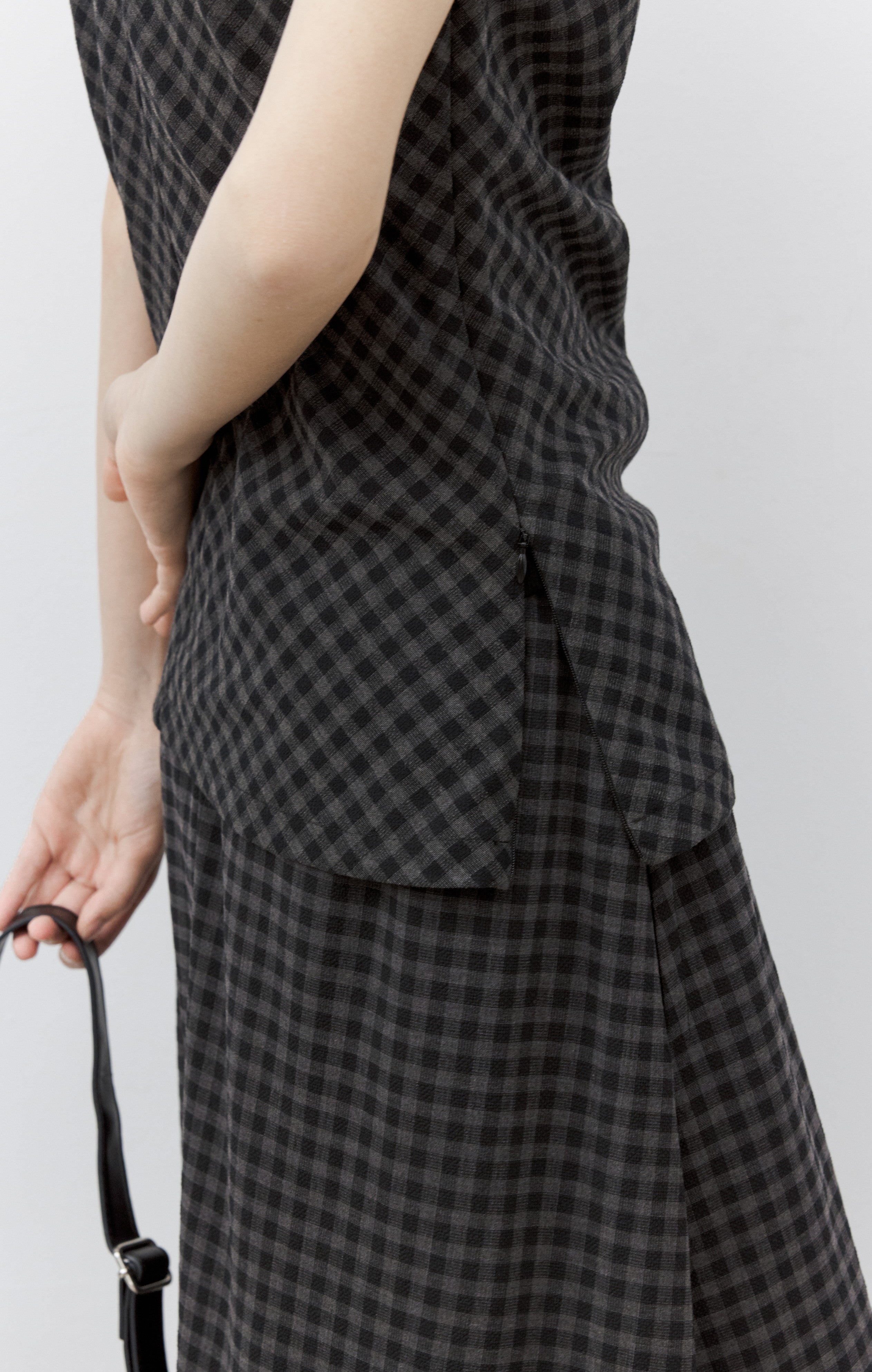 OFF TURTLE PLAID TOP