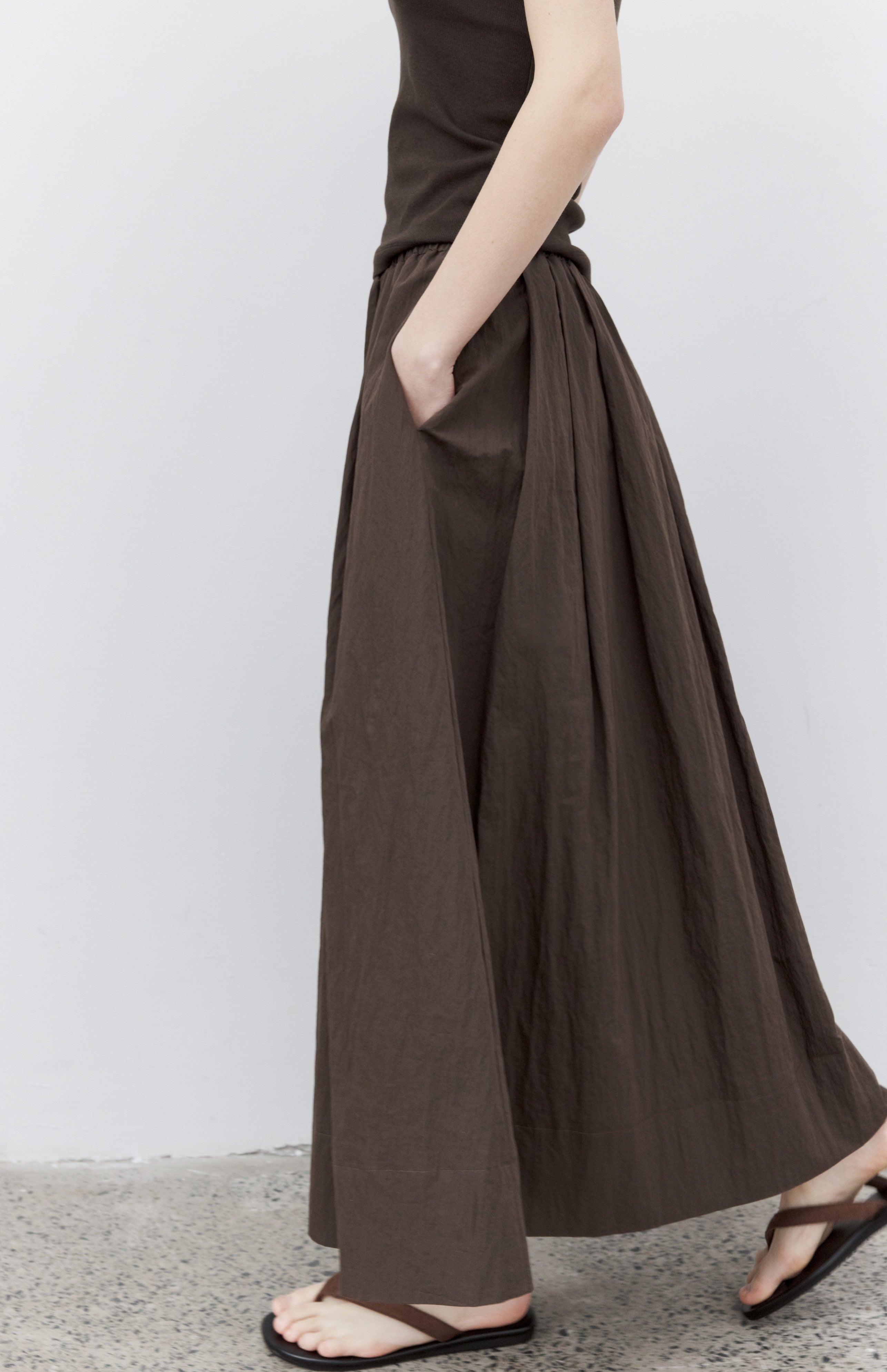 VOLUME GATHER BROWN SKIRT / ボリュームギャザーブラウンスカート