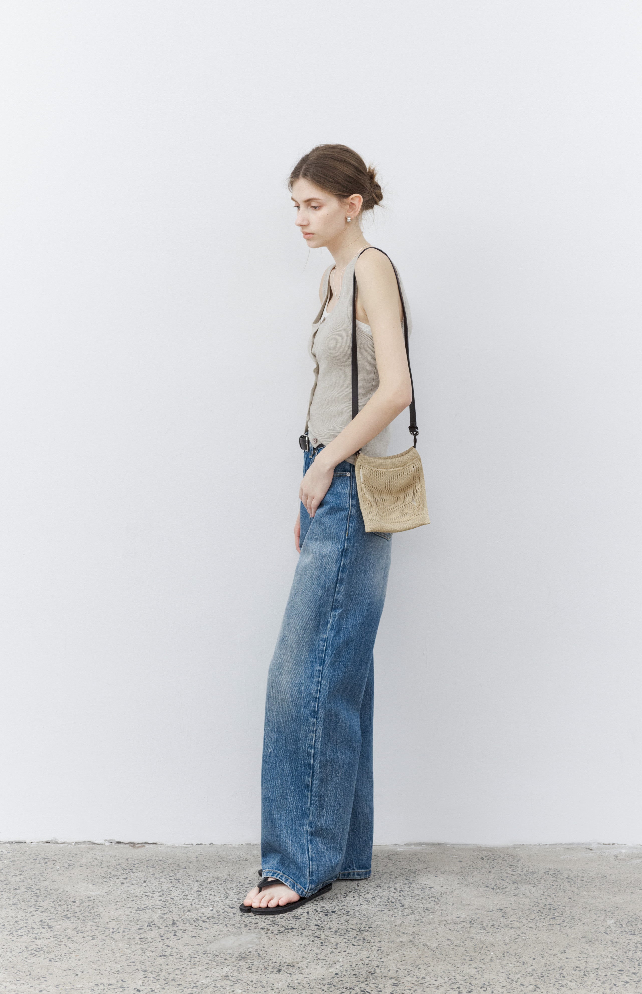 BASIC STRAIGHT JEANS