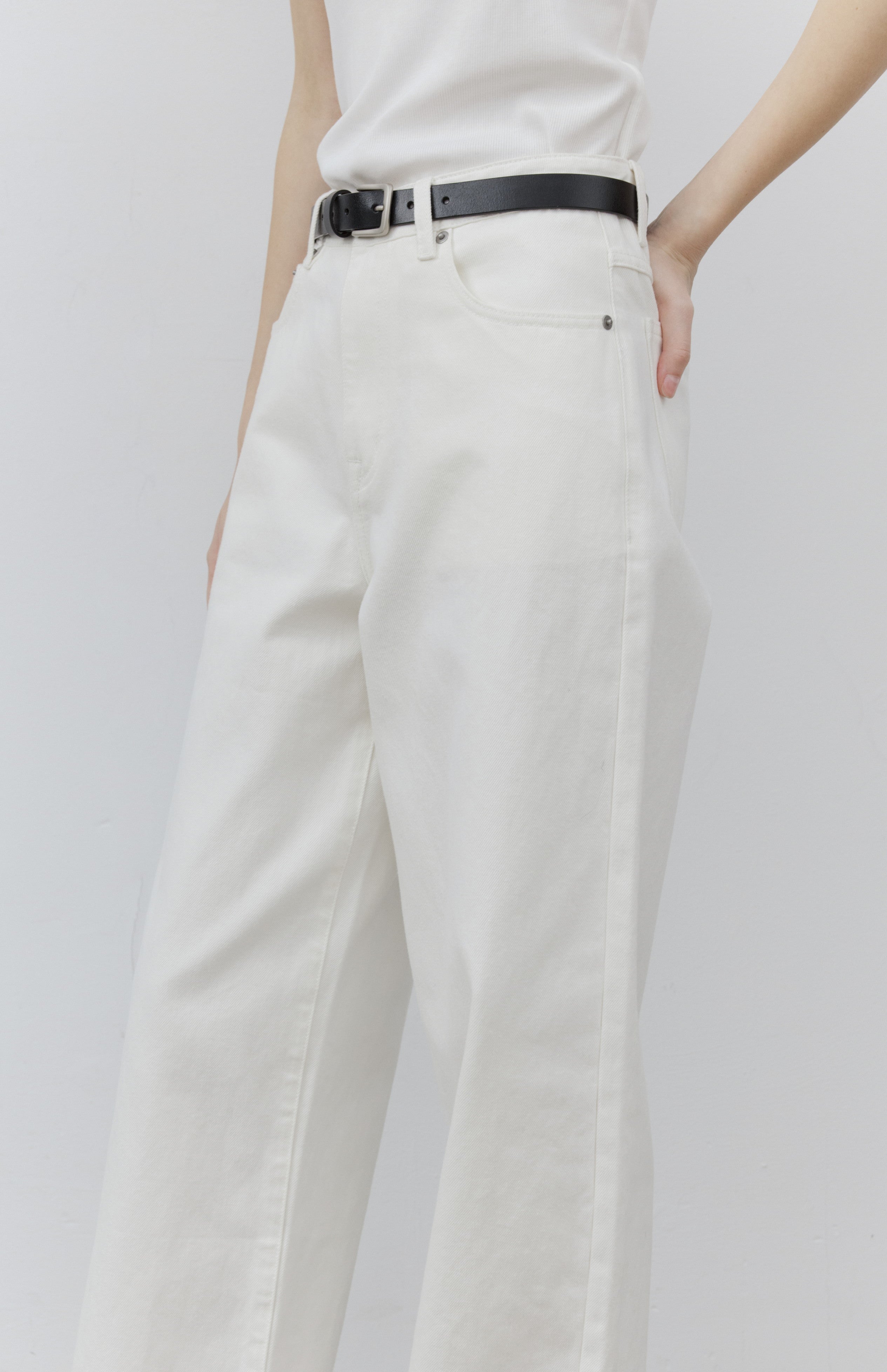 PATCH ACCENT WHITE JEANS / パッチアクセントホワイトジーンズ