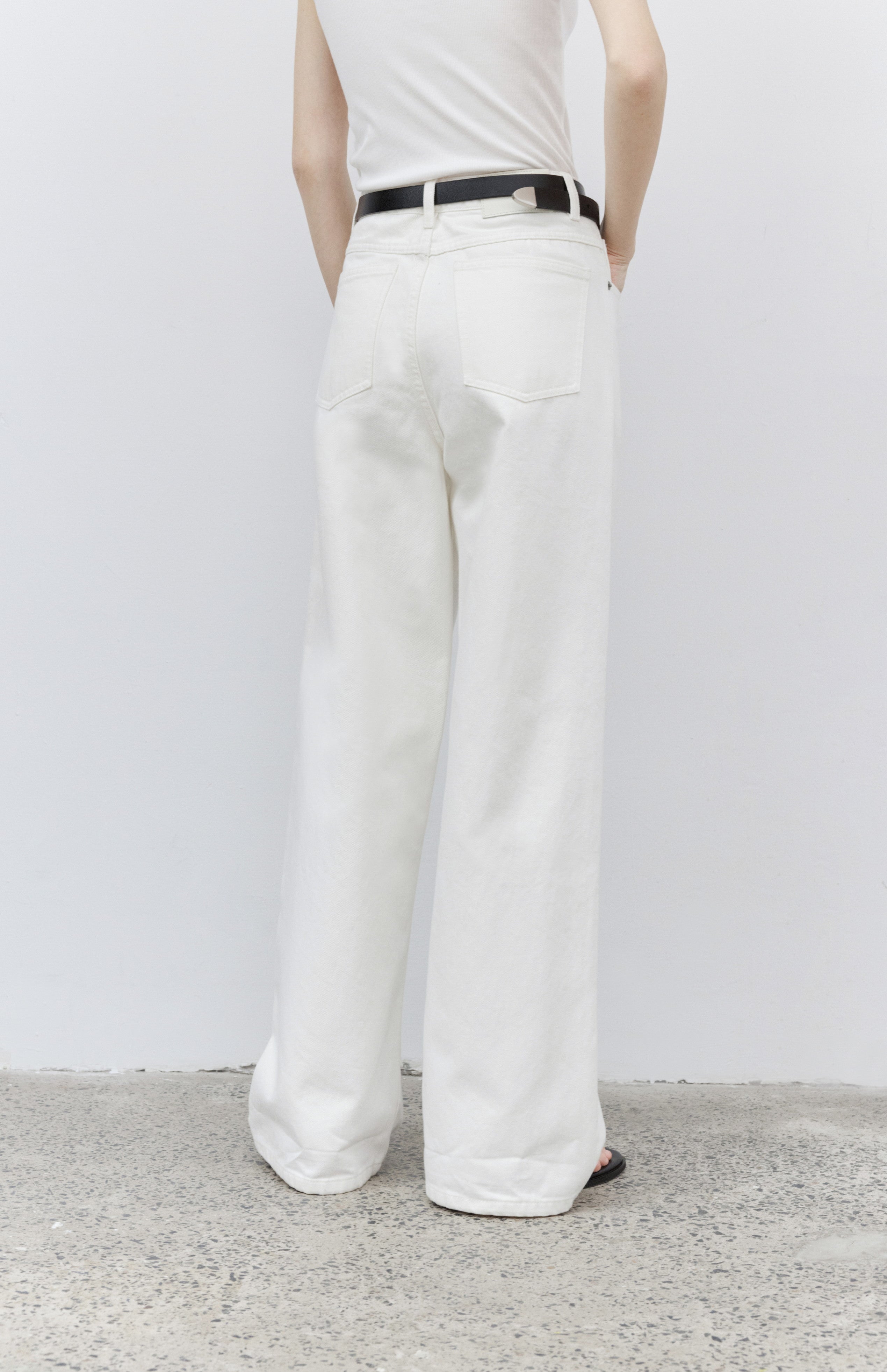PATCH ACCENT WHITE JEANS / パッチアクセントホワイトジーンズ