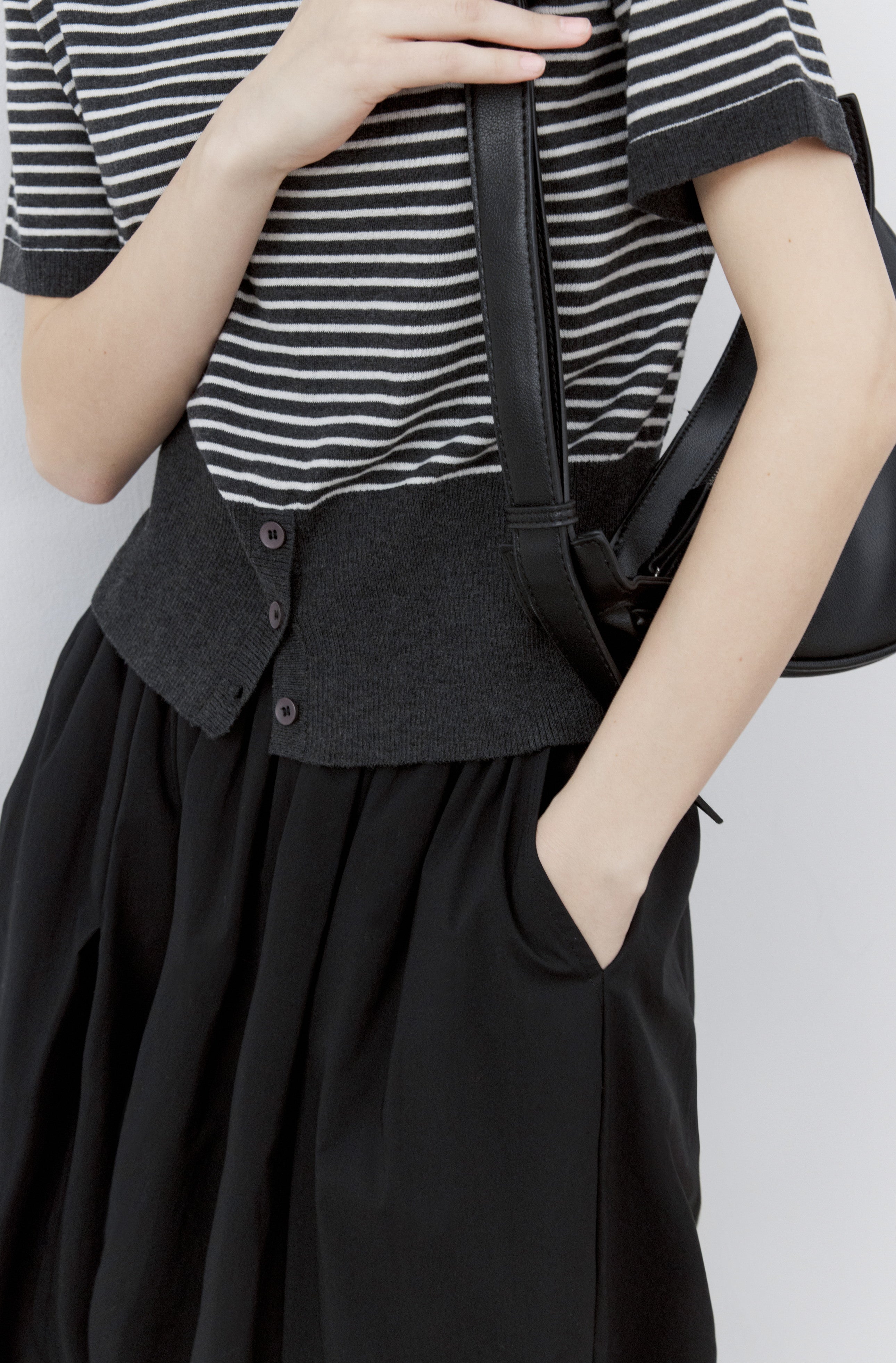 WAIST FIT STRIPE T-SHIRT