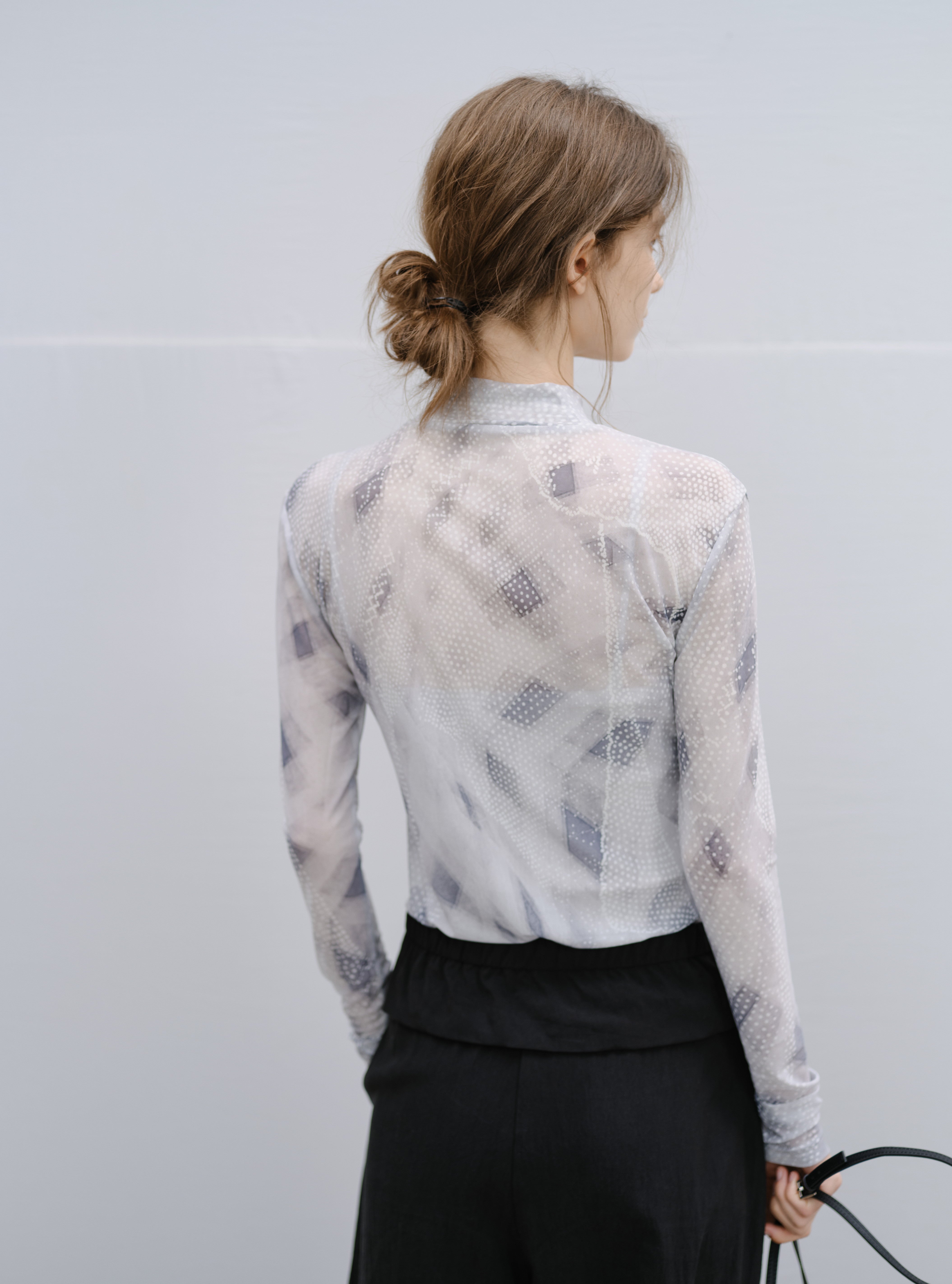 GRID DESIGN SHEER TOP / グリッドデザインシアートップ