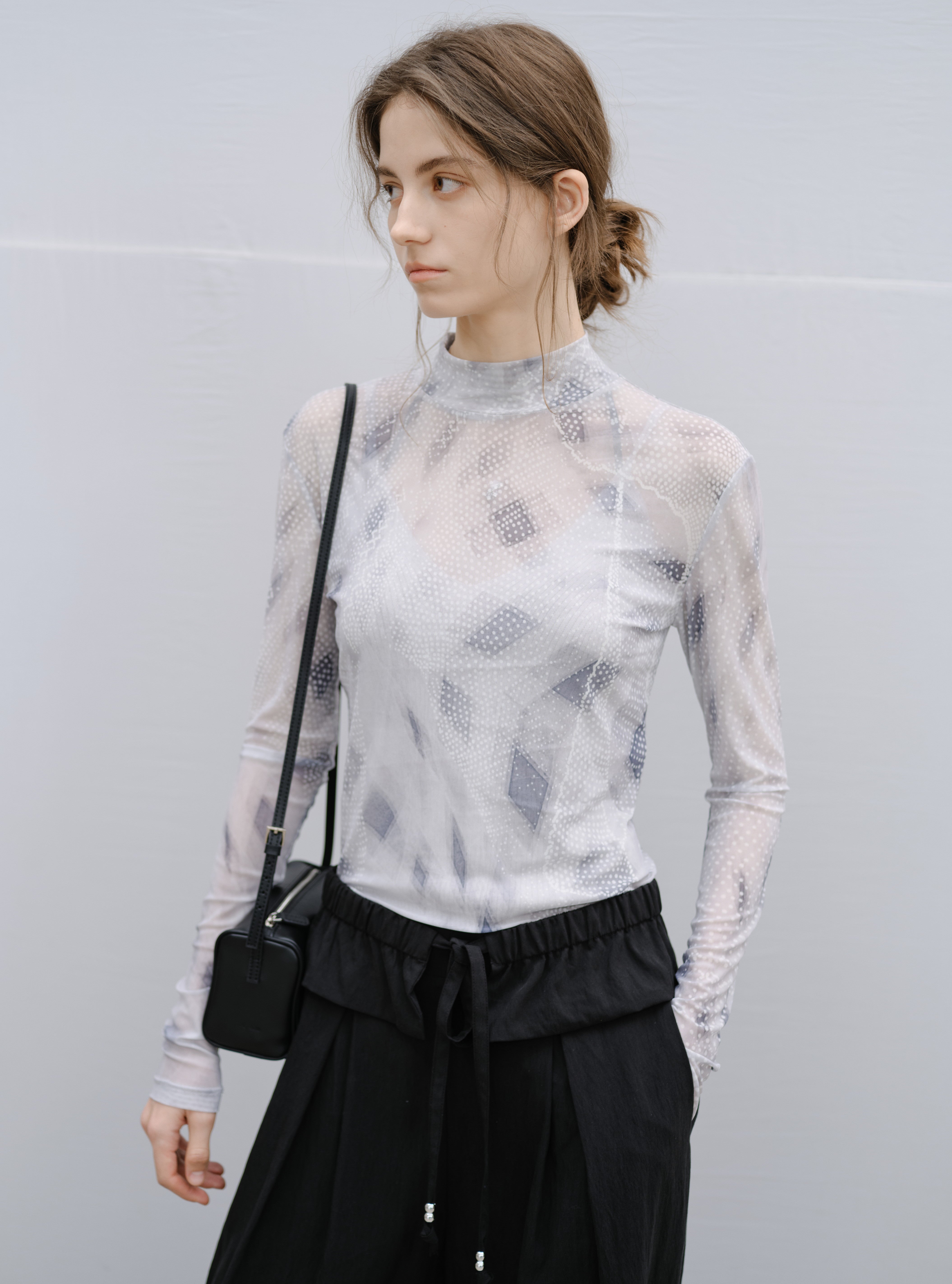 GRID DESIGN SHEER TOP / グリッドデザインシアートップ