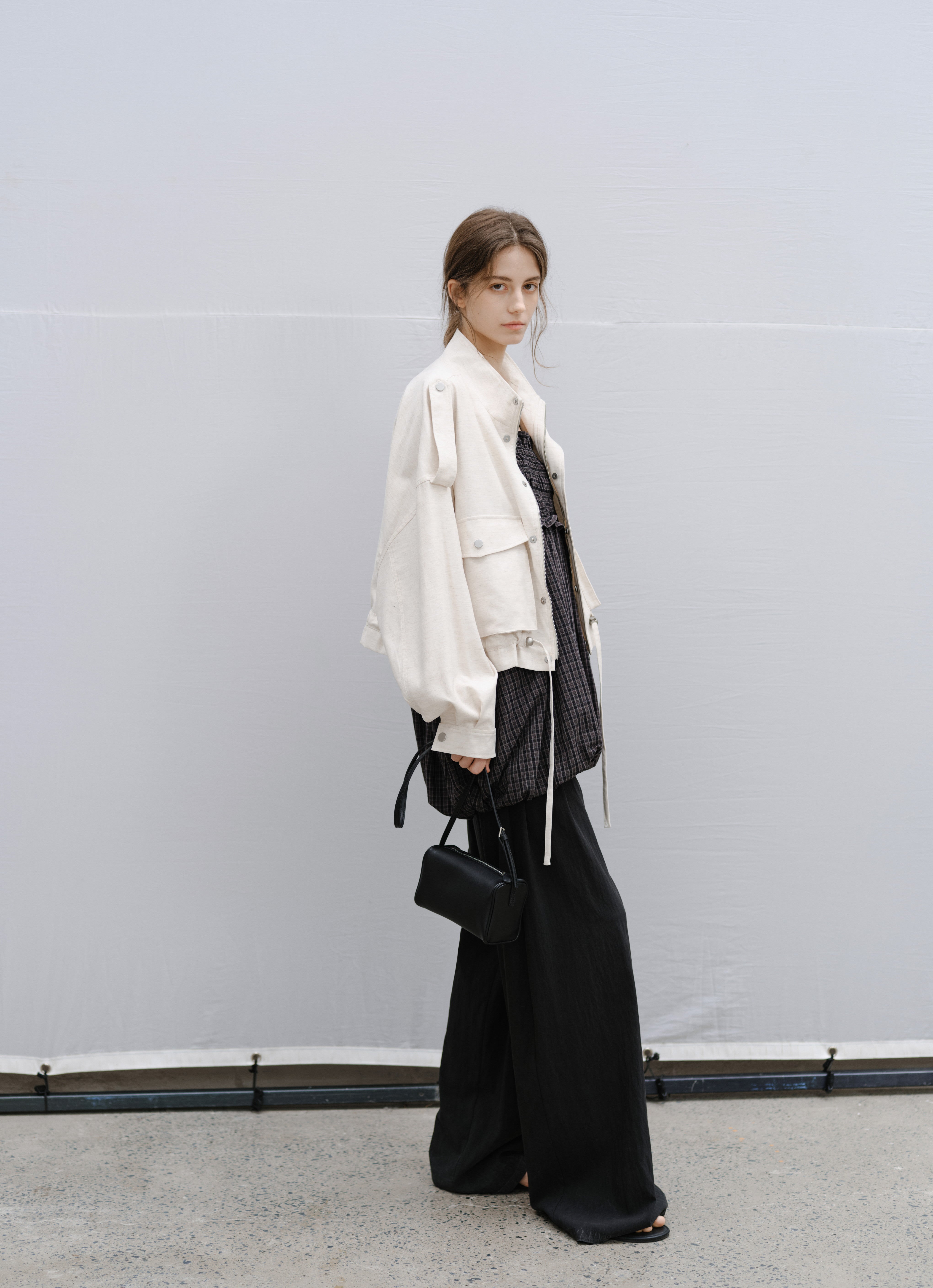 PLEATS WAIST DRAPE PANTS / 플리츠 웨스트 드레이프 팬츠