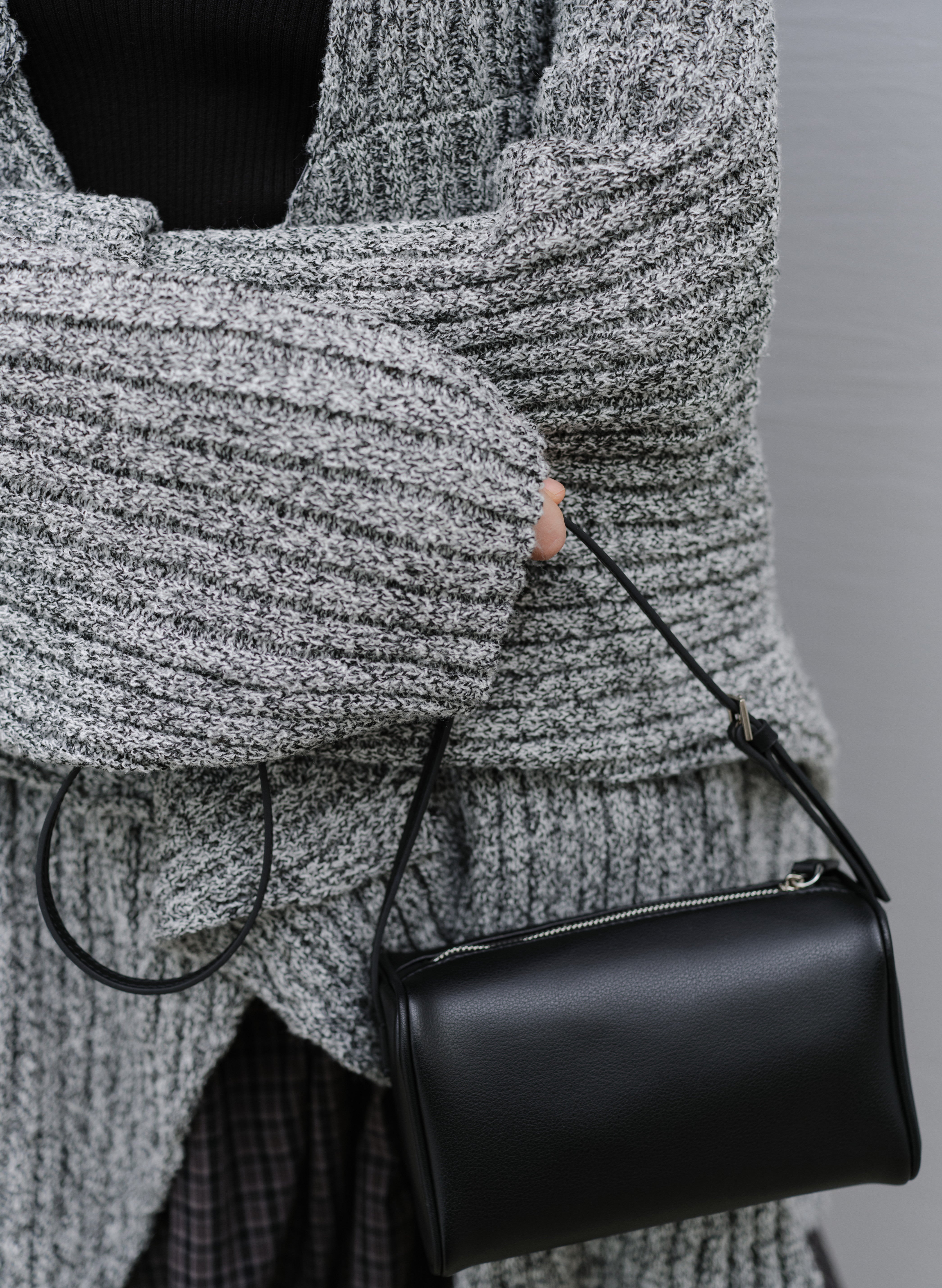 FLARE SOFT KNIT CARDIGAN