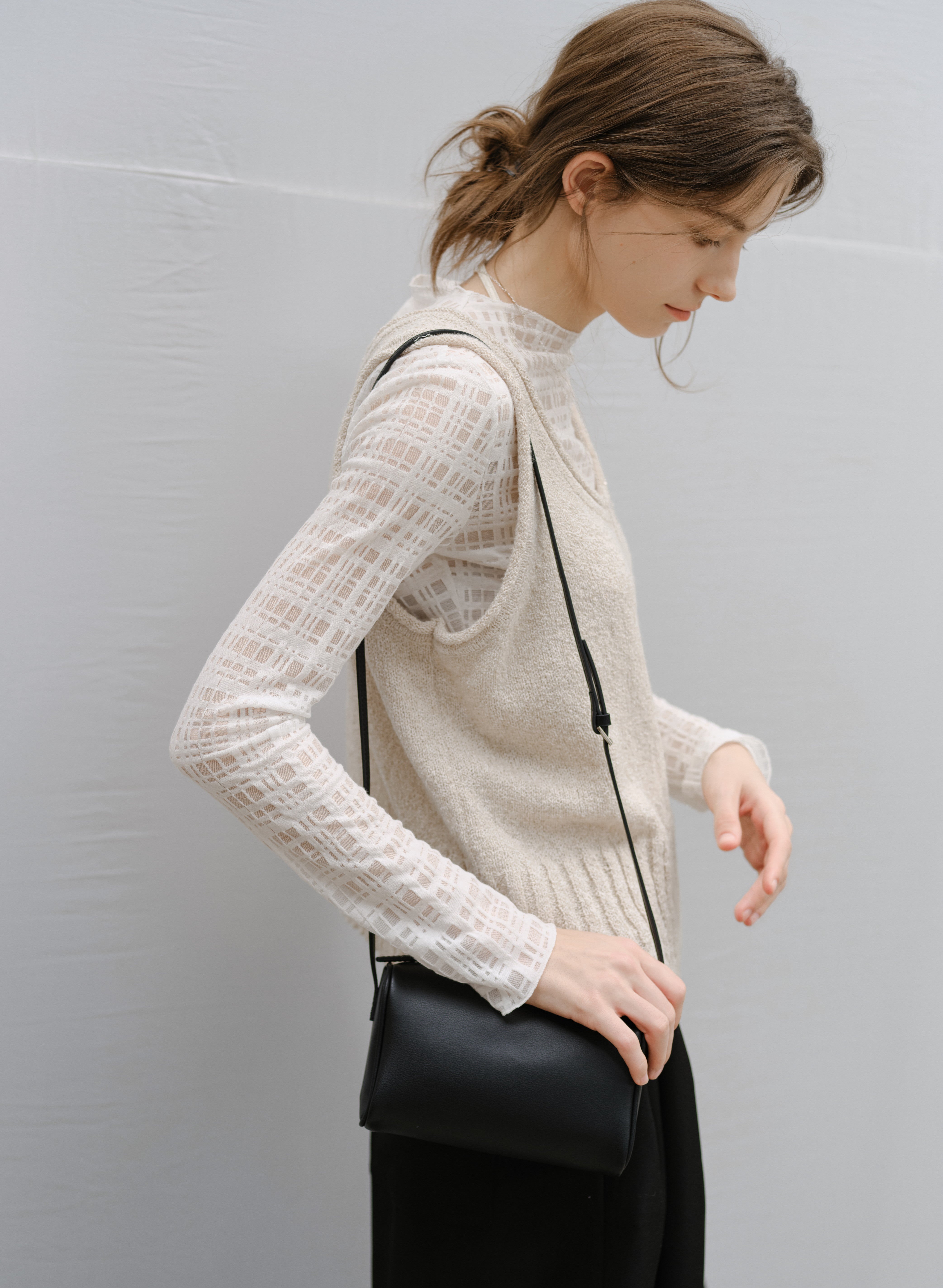 ROLL HEM KNIT VEST / 롤헴 니트 베스트