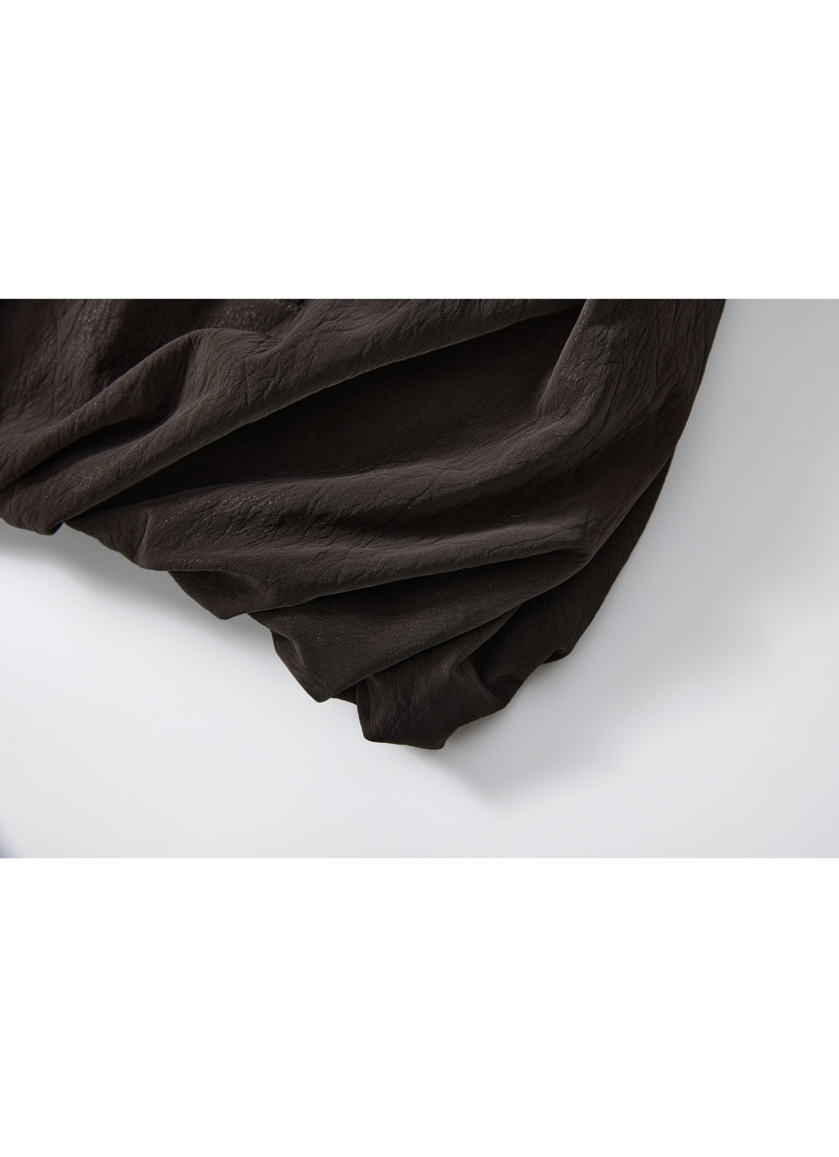 MATTE LEATHER SCARF DOWN