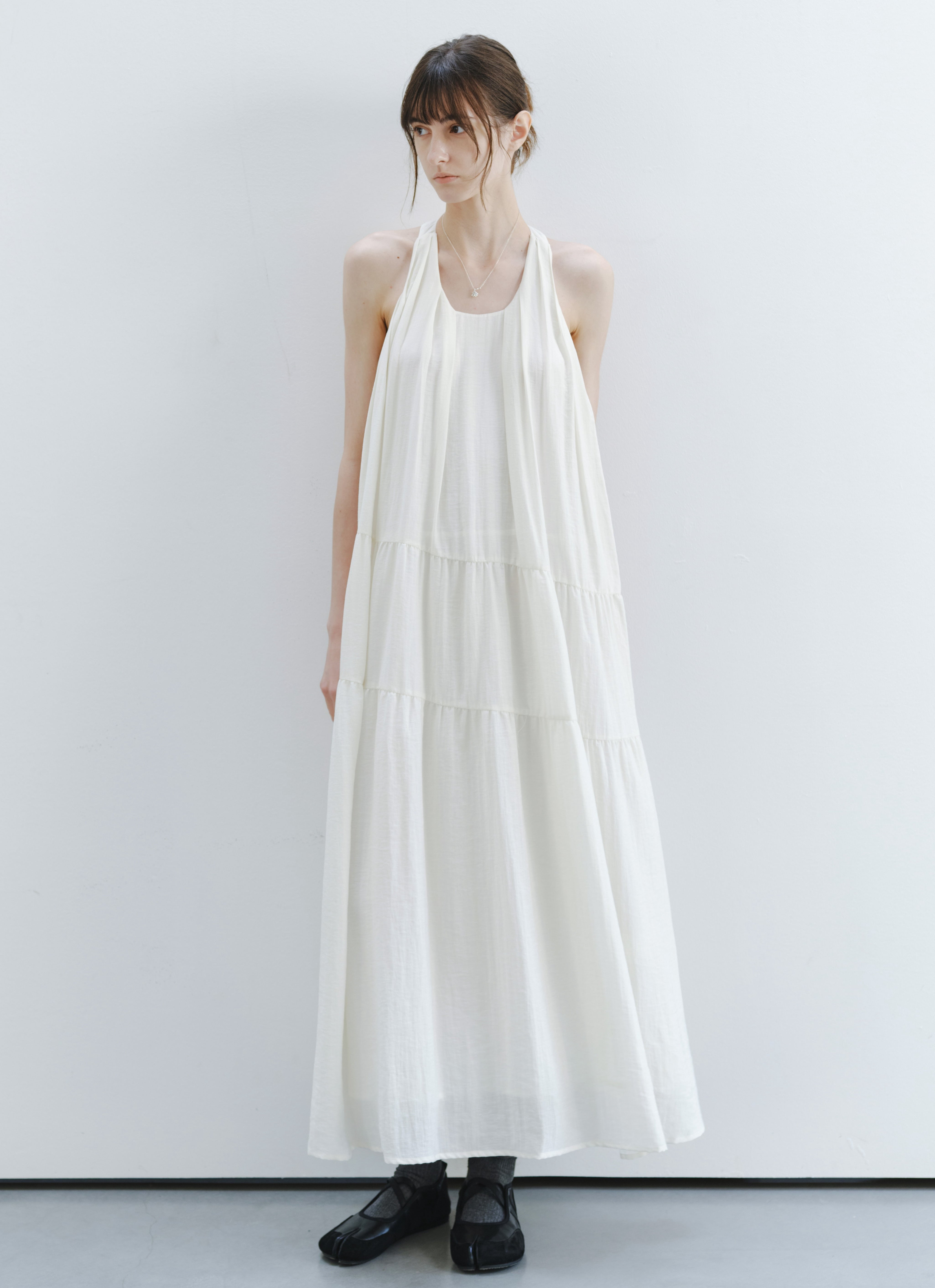 SOFT PLEAT HALTER DRESS / ソフトプリーツホルターワンピース