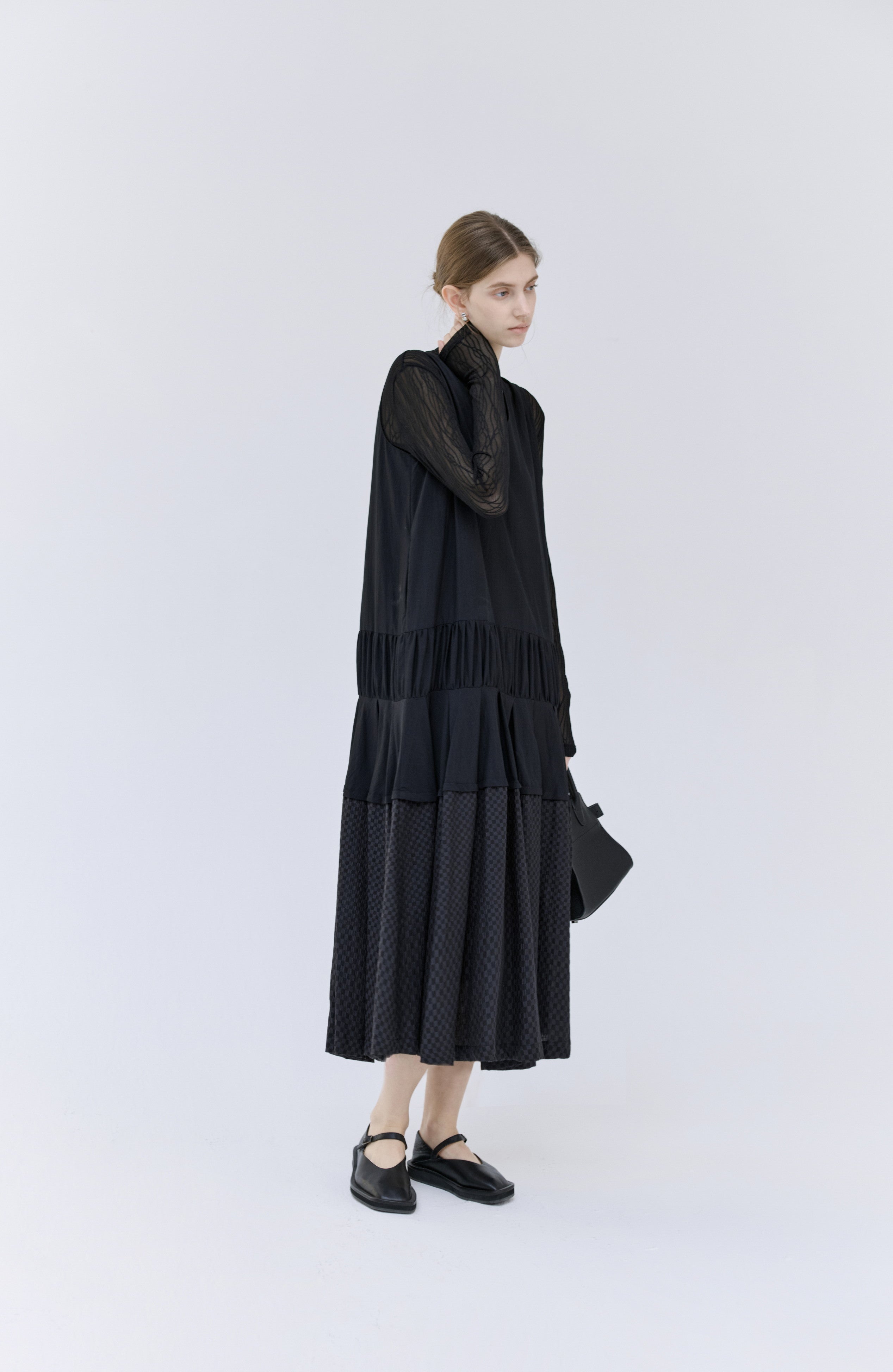 HEM EDGE TIERED DRESS / ヘムエッジティアードワンピース