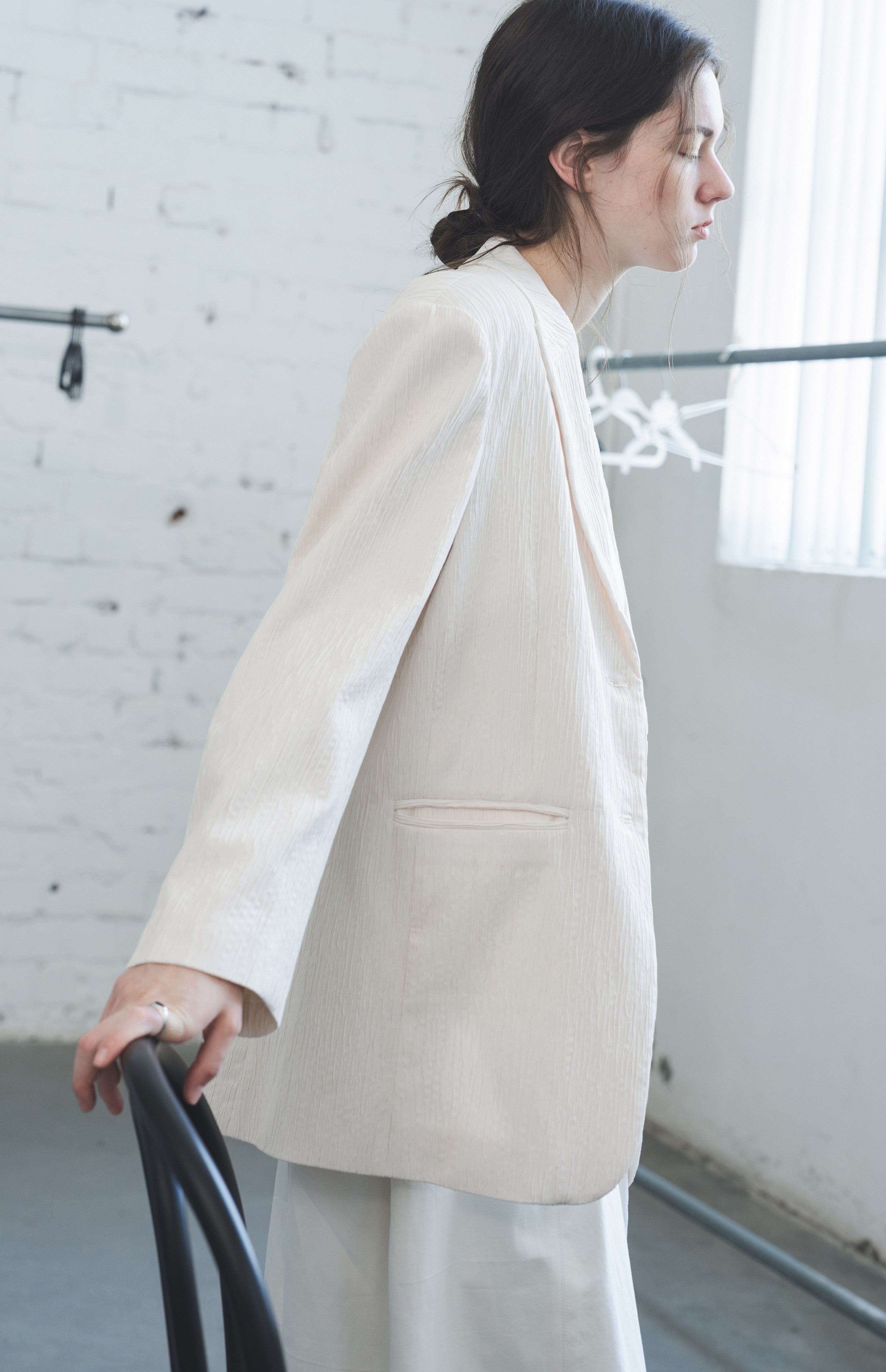 STRIPED WRINKLE WHITE JACKET
