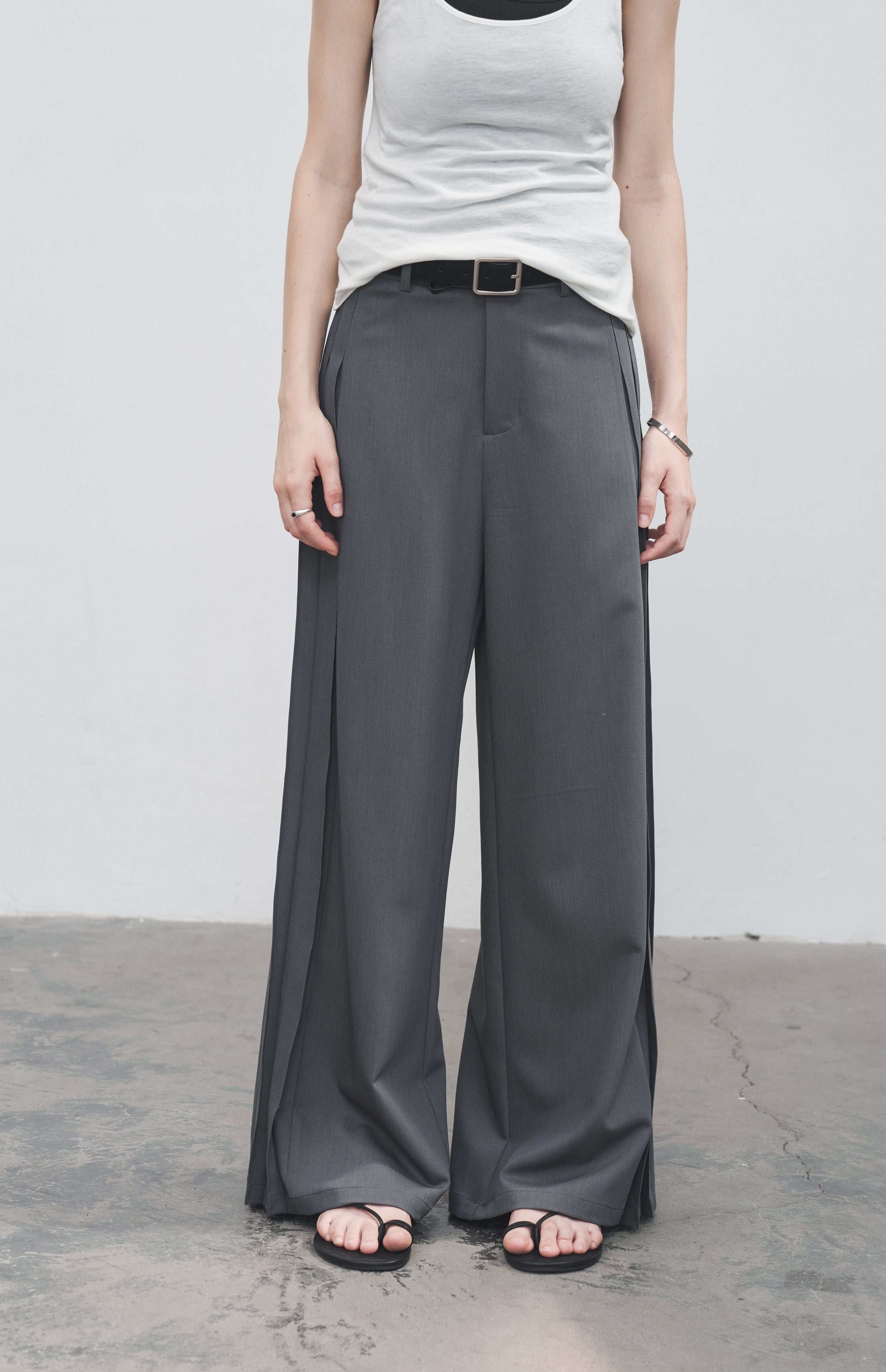 SIDE PLEATED WIDE SLACKS / サイドプリーツワイドスラックス