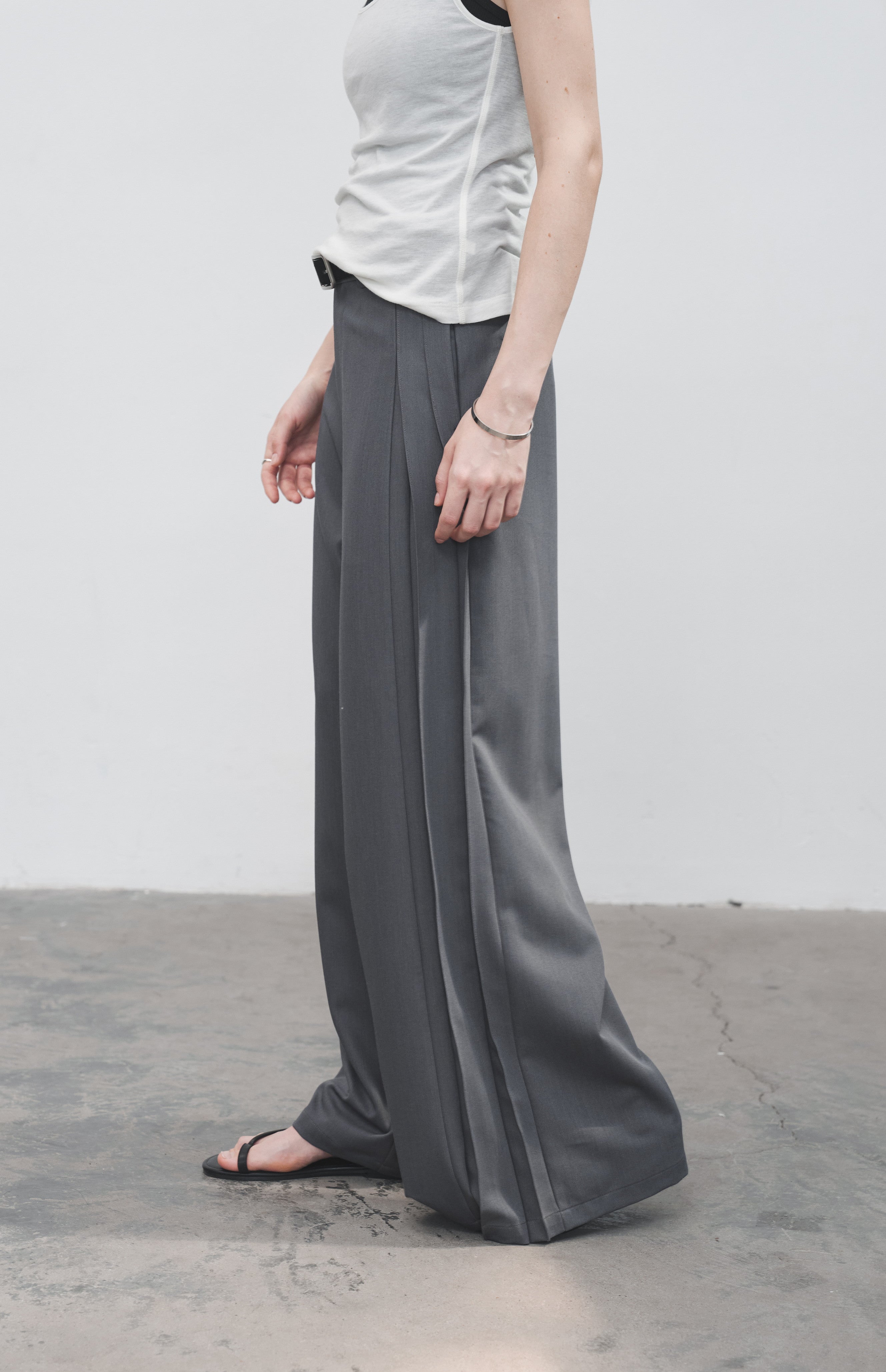 SIDE PLEATED WIDE SLACKS / サイドプリーツワイドスラックス