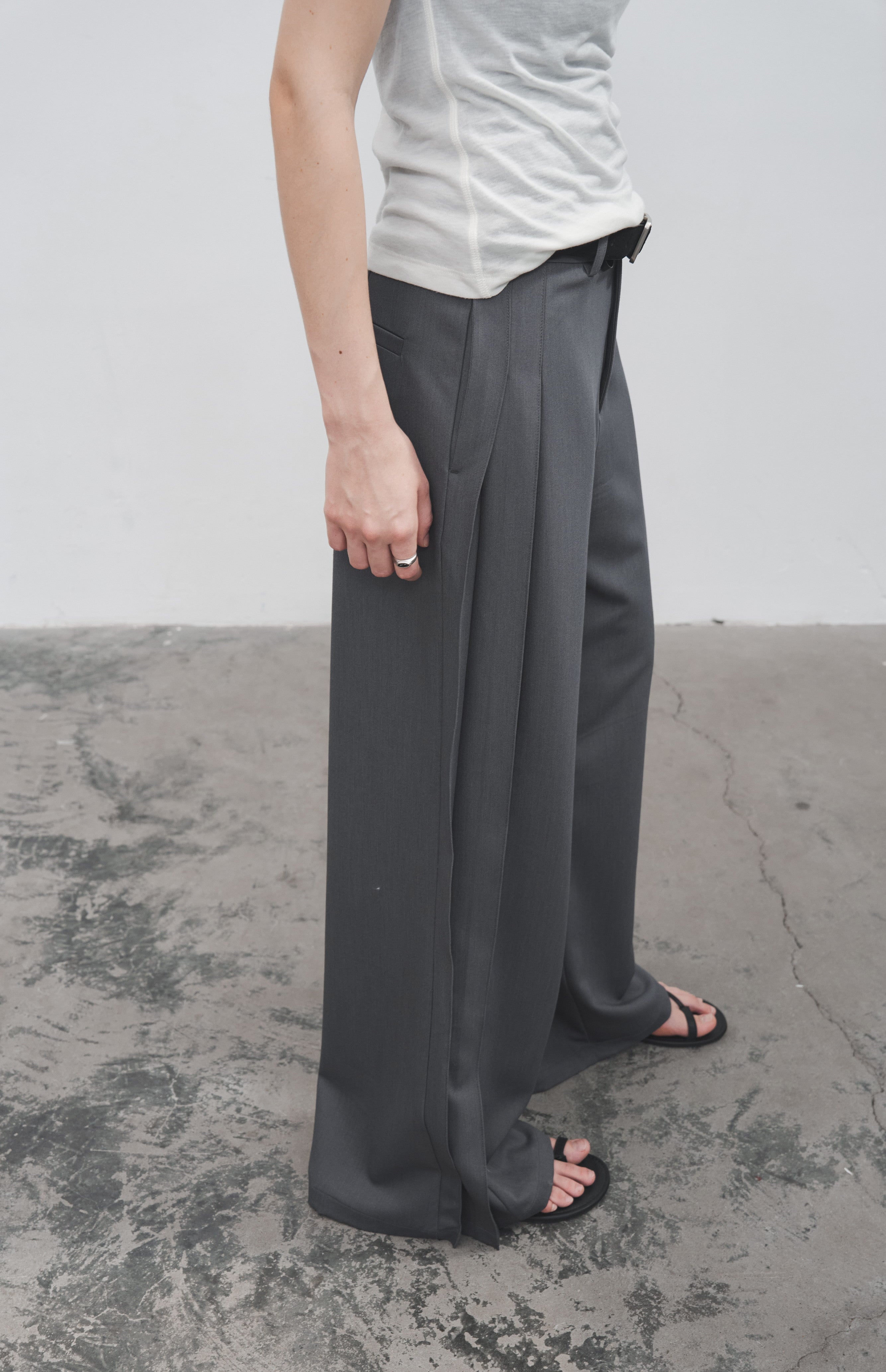 SIDE PLEATED WIDE SLACKS / サイドプリーツワイドスラックス