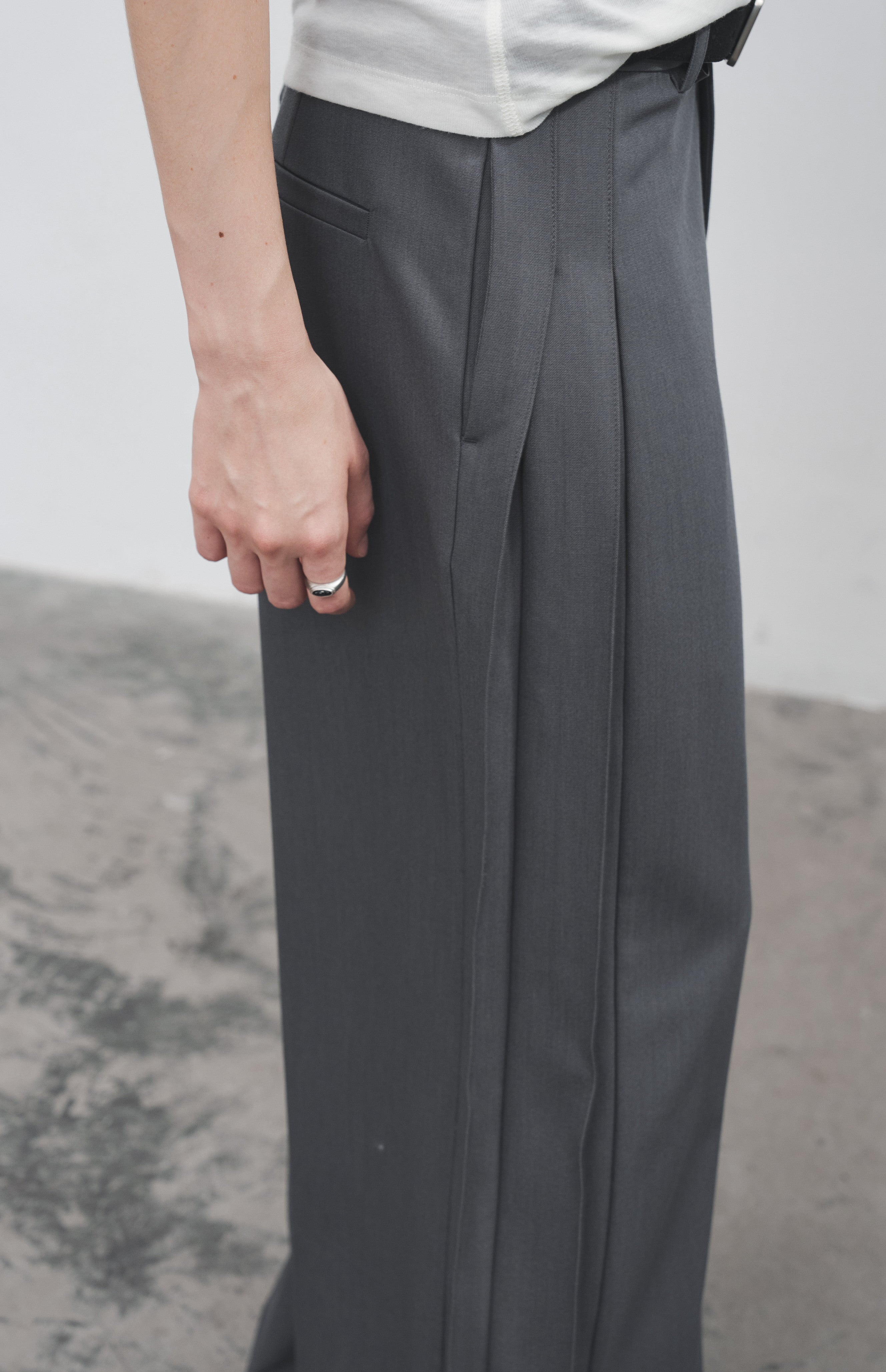 SIDE PLEATED WIDE SLACKS / サイドプリーツワイドスラックス