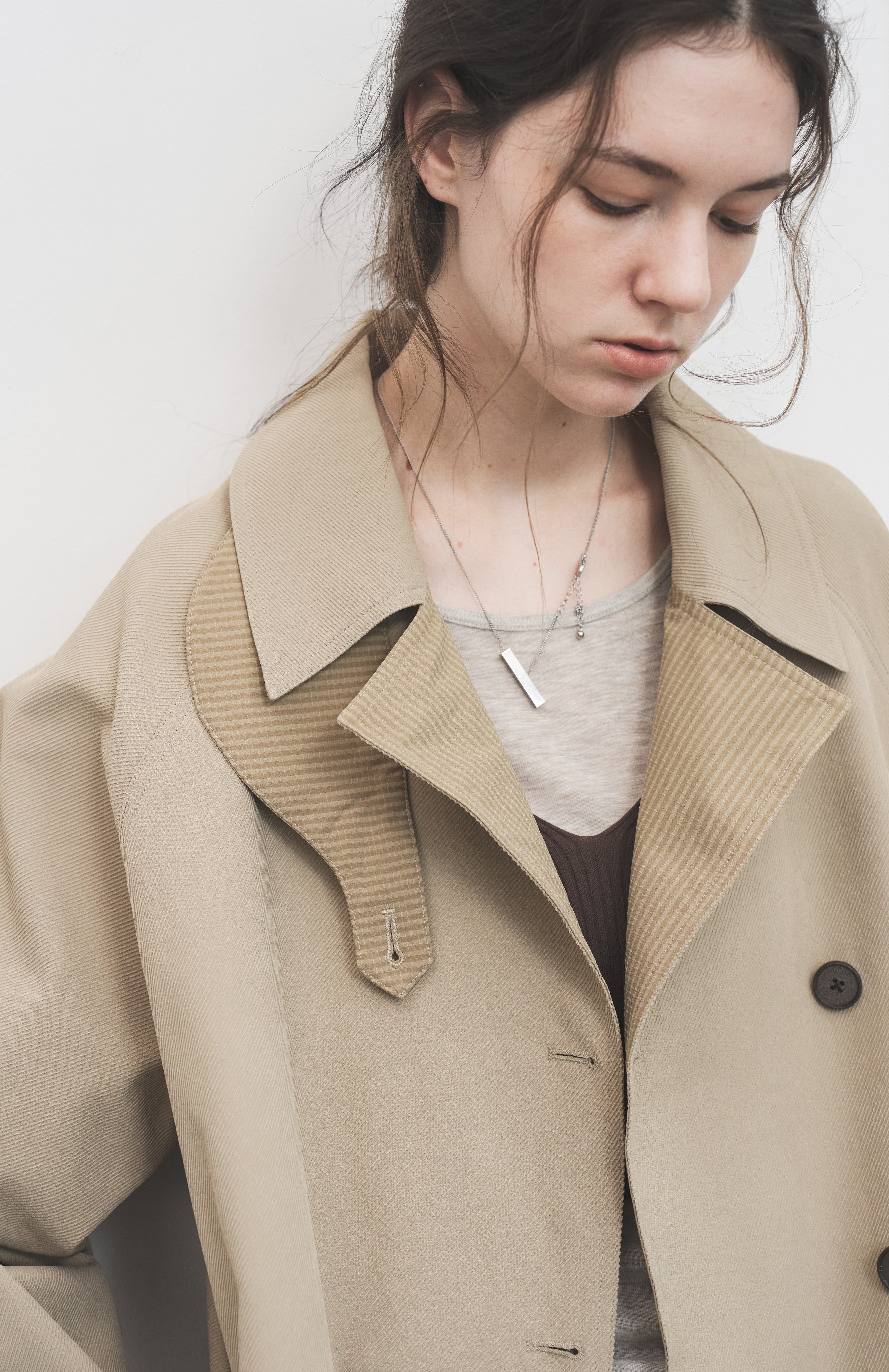 ACCENT STRIPE NECK TRENCH