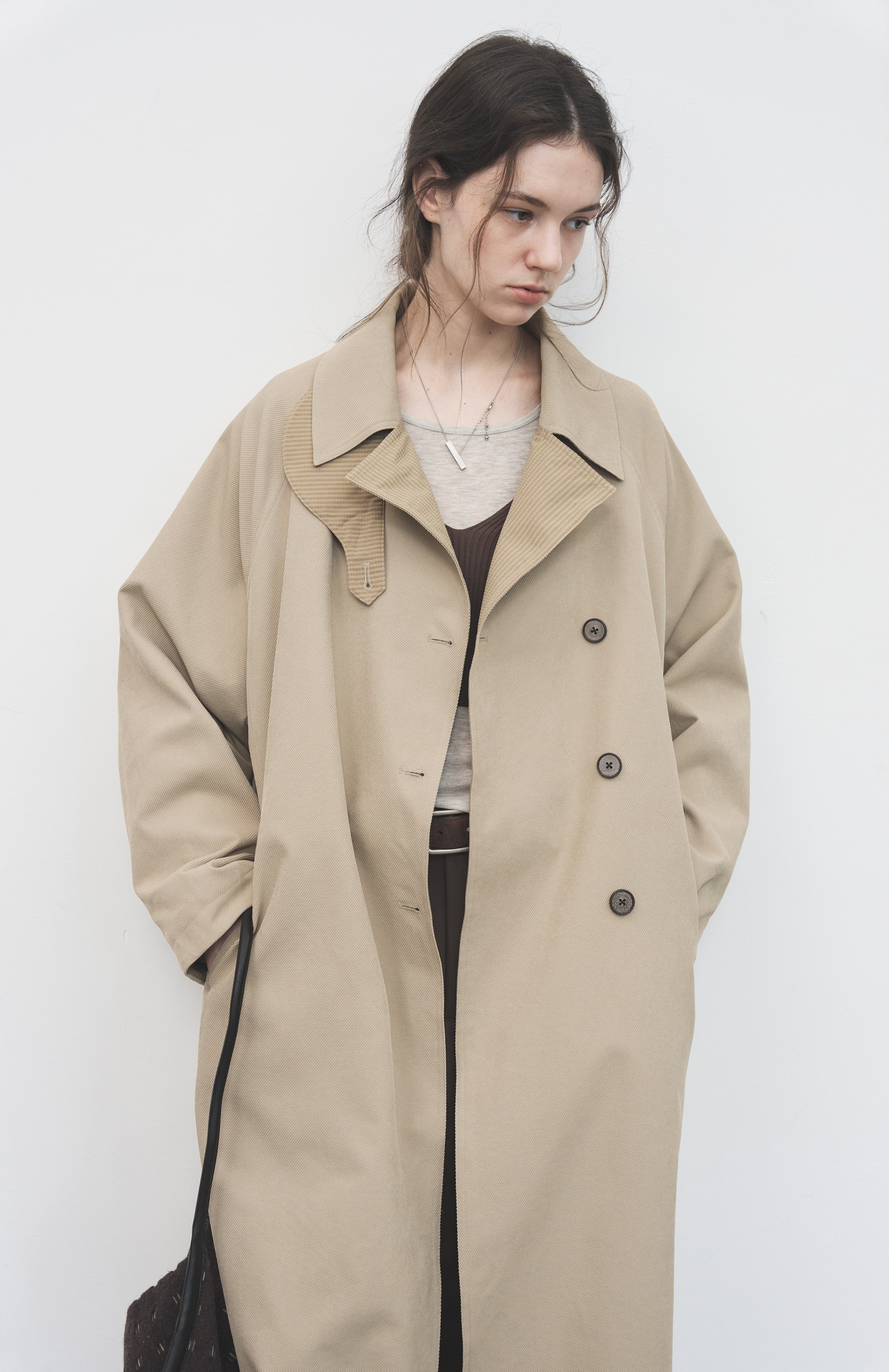 ACCENT STRIPE NECK TRENCH