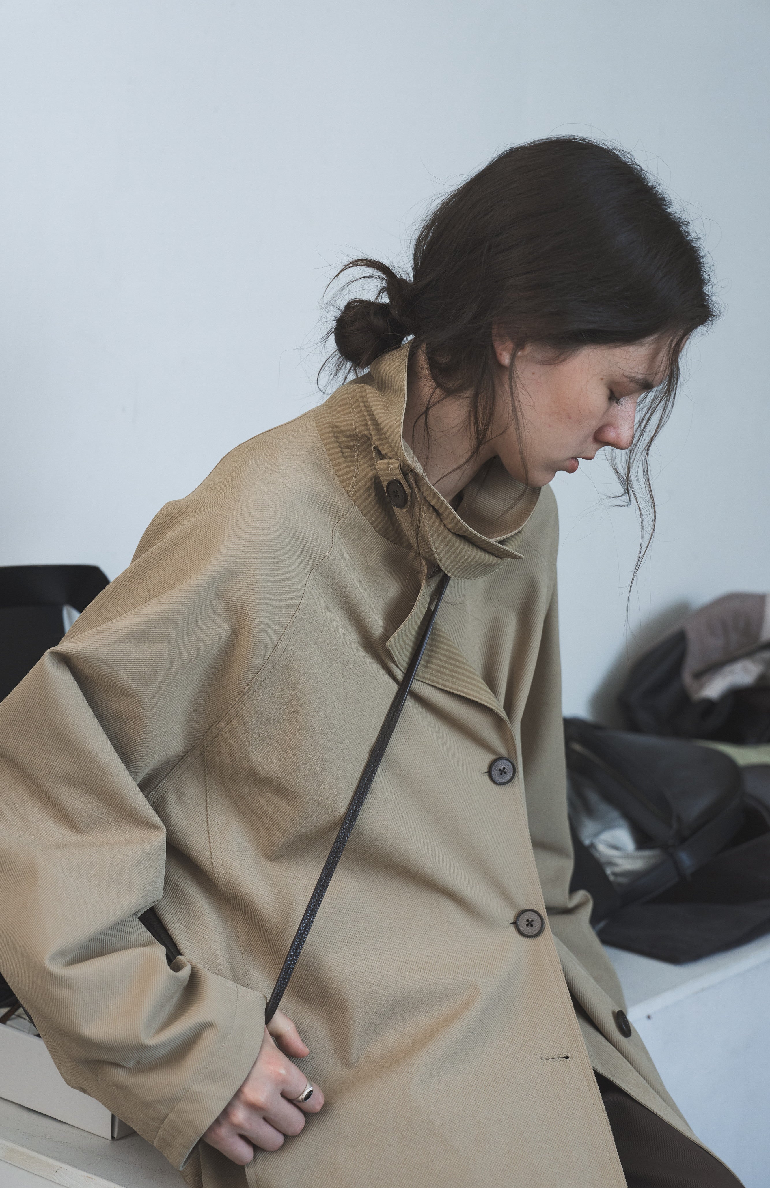 ACCENT STRIPE NECK TRENCH