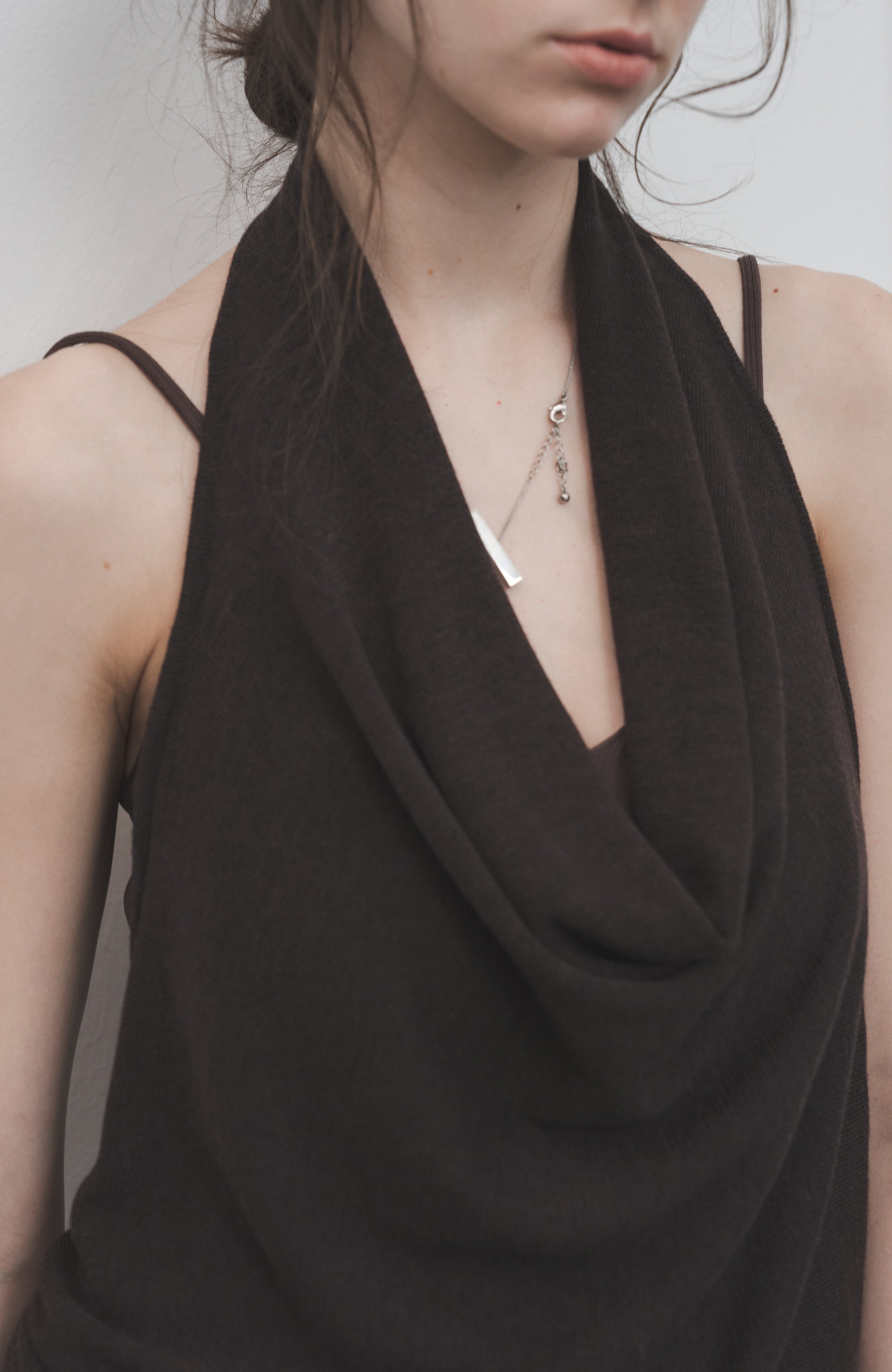 HALTER NECK DRAPED TOP / ホルターネックドレープトップ