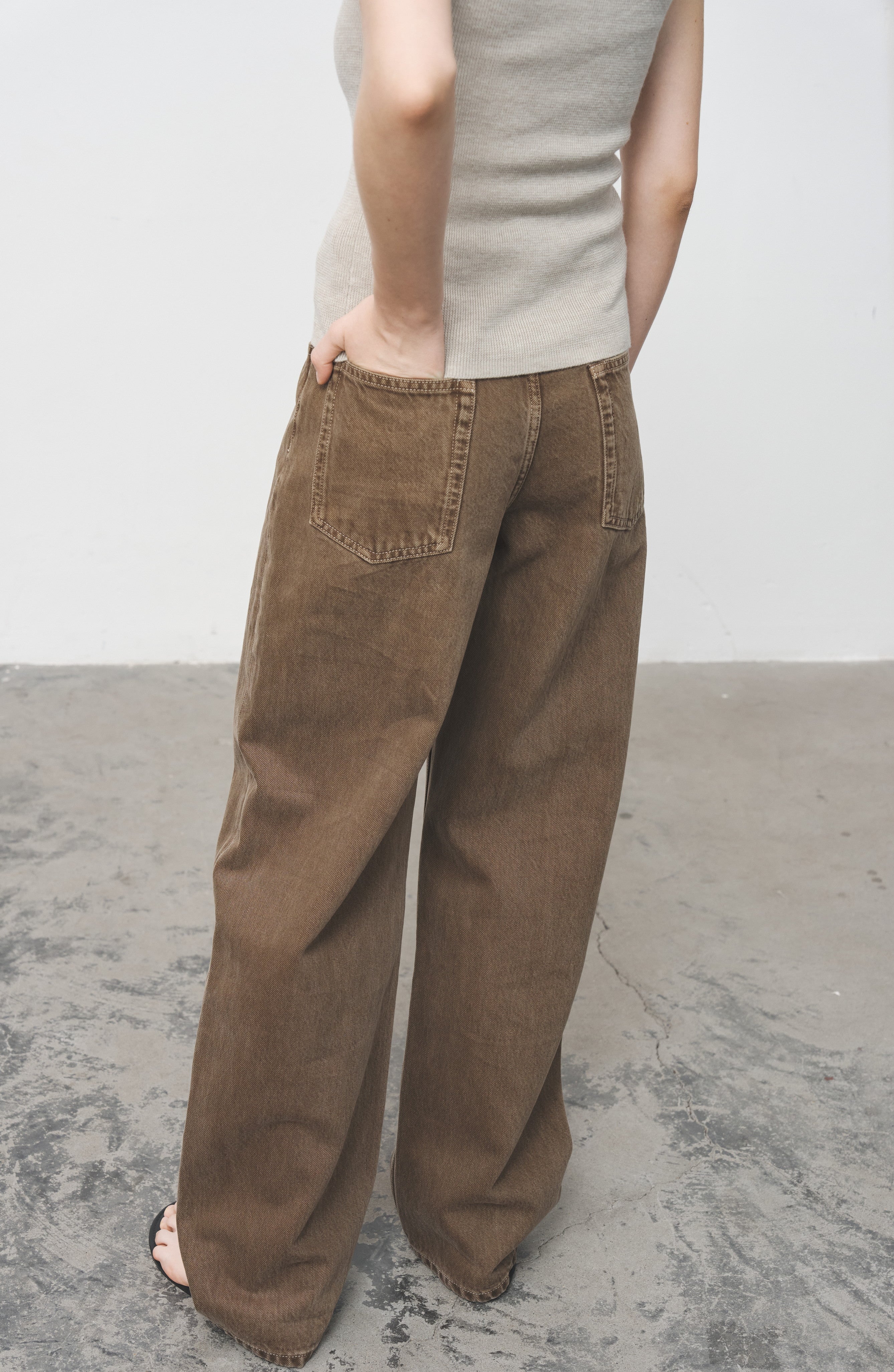 FADED BASIC STRAIGHT JEANS / フェードベーシックストレートジーンズ