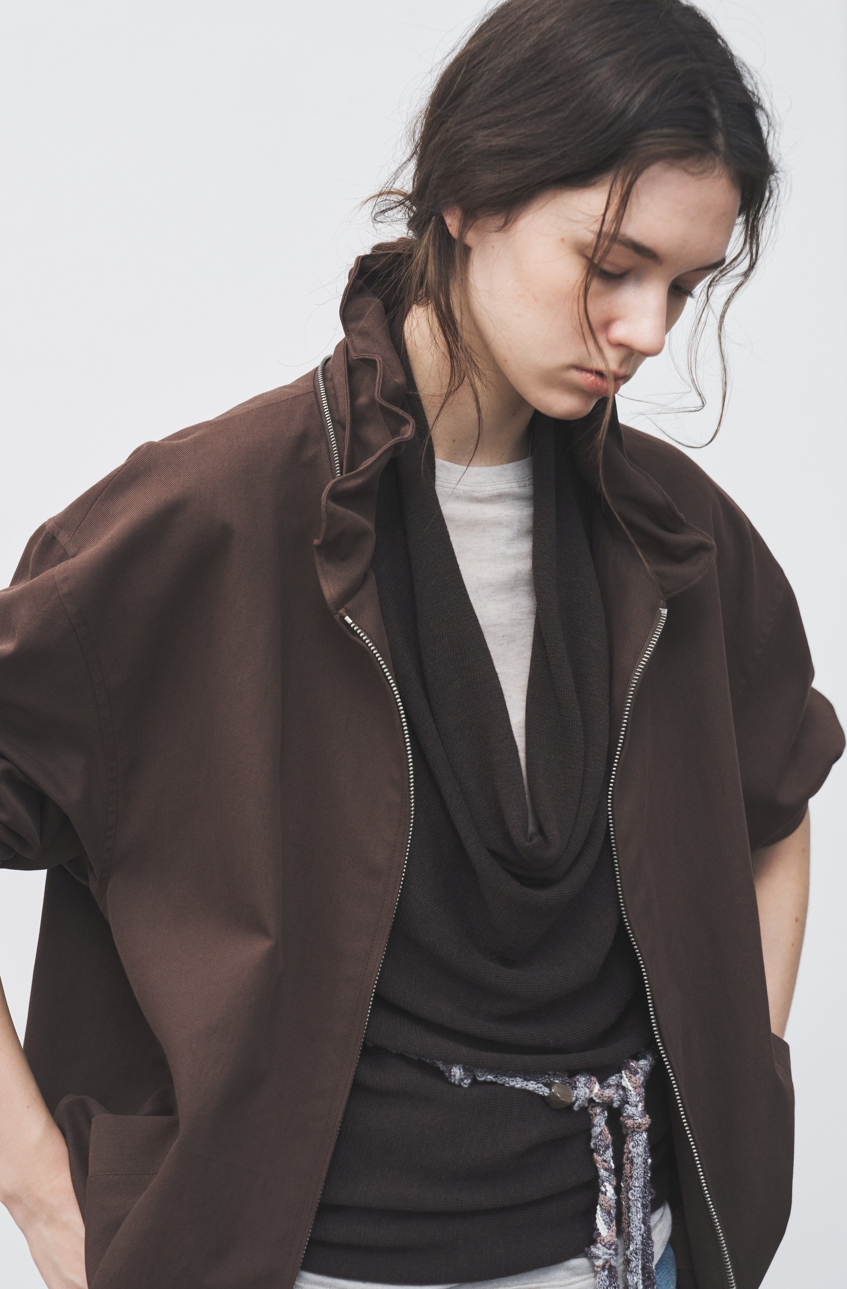 LACE COLLAR HOODED BLOUSON