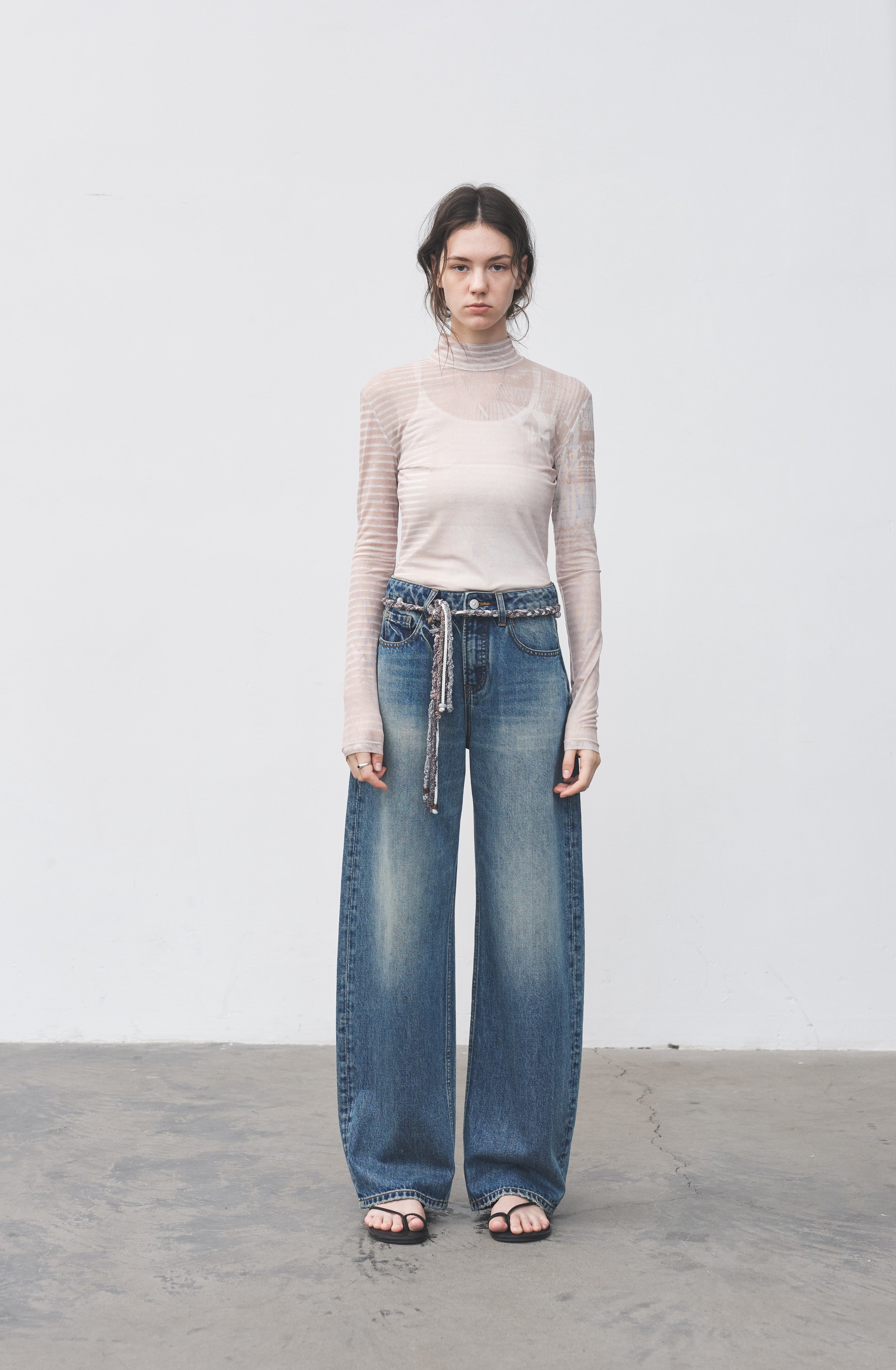 FADED BASIC STRAIGHT JEANS / フェードベーシックストレートジーンズ