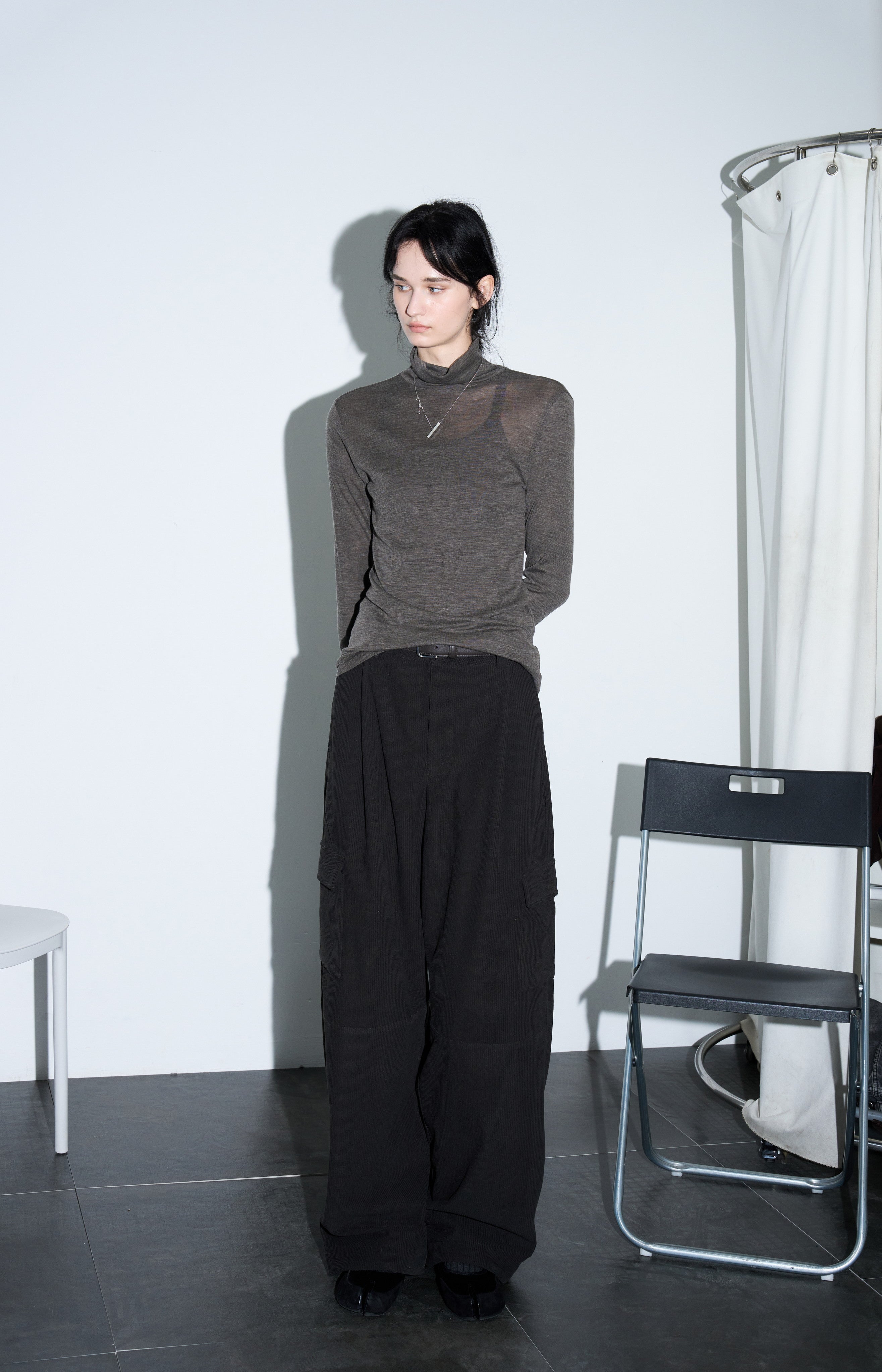 SLIM FIT TURTLE SWEATER / 슬림 피트 터틀 스웨터
