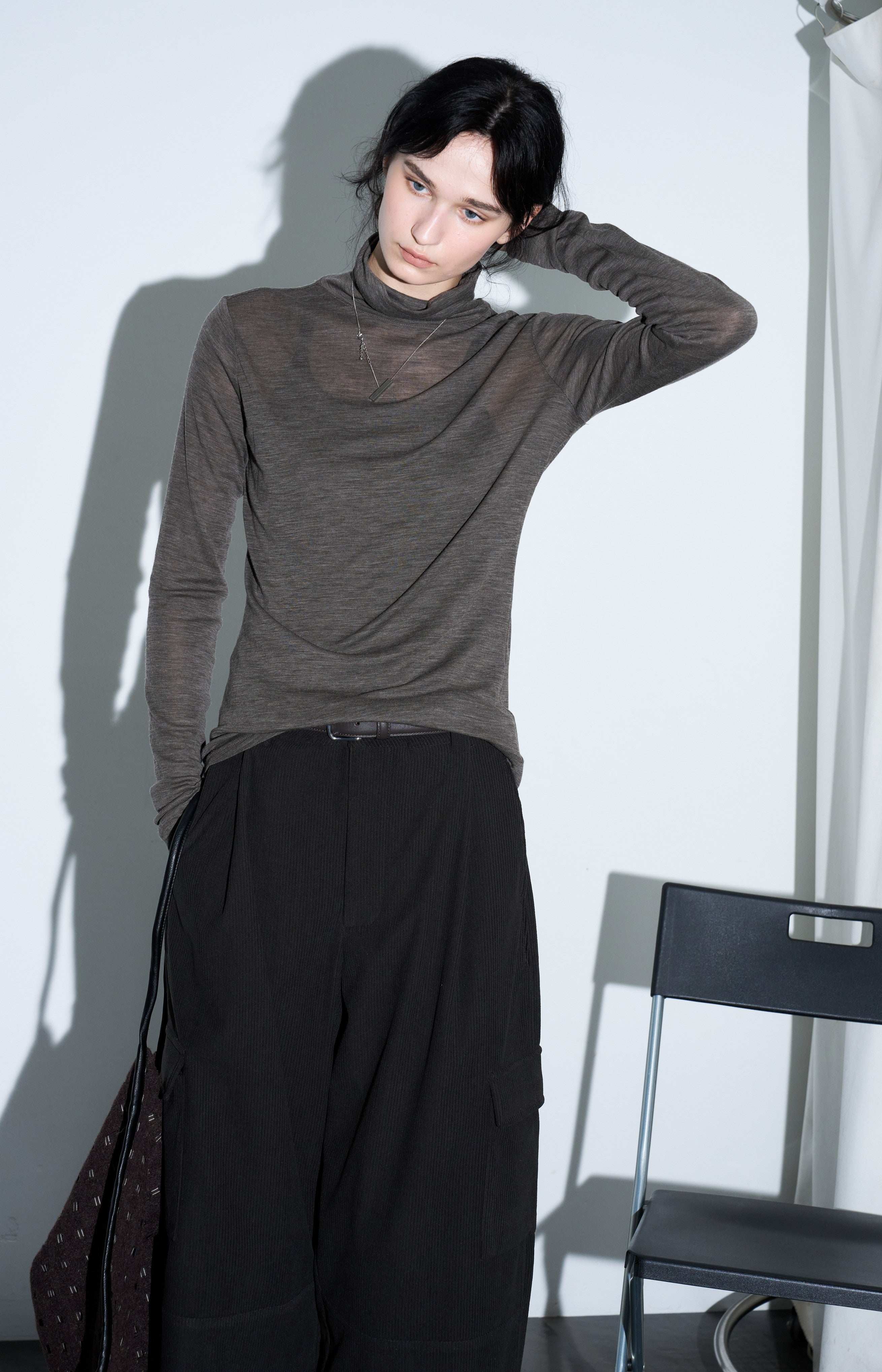 SLIM FIT TURTLE SWEATER / 슬림 피트 터틀 스웨터