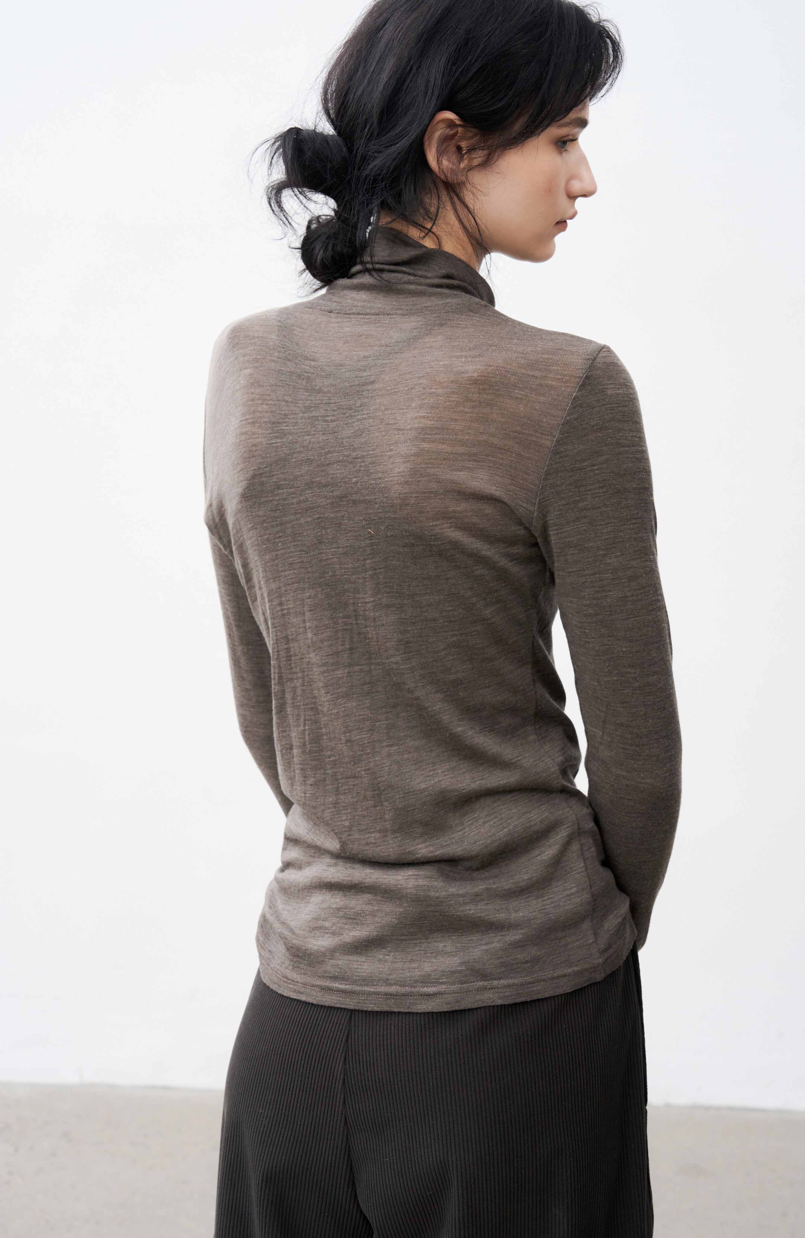SLIM FIT TURTLE SWEATER / 슬림 피트 터틀 스웨터