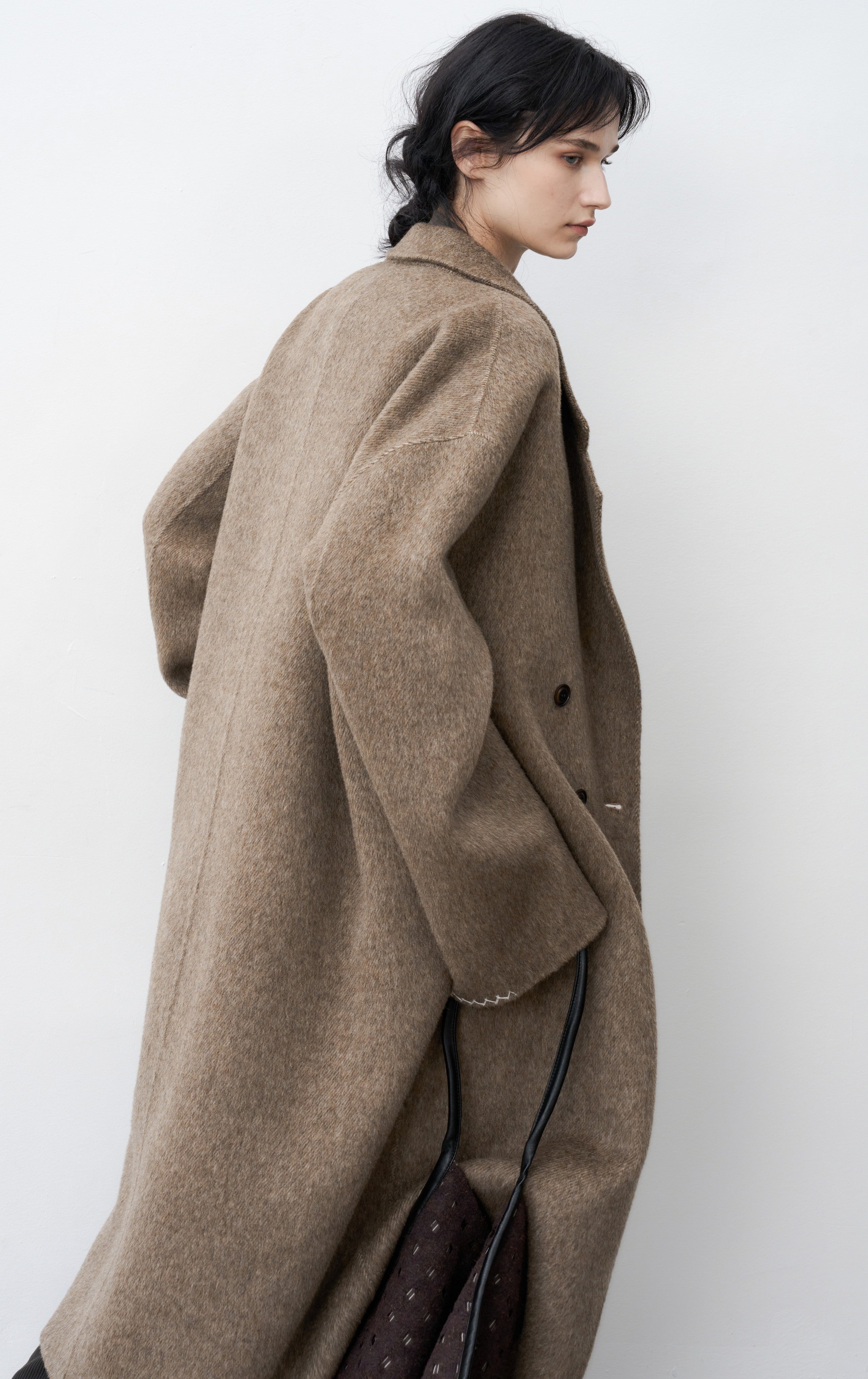 SOFT FURRY WOOL COAT / 소프트 파리 울 코트